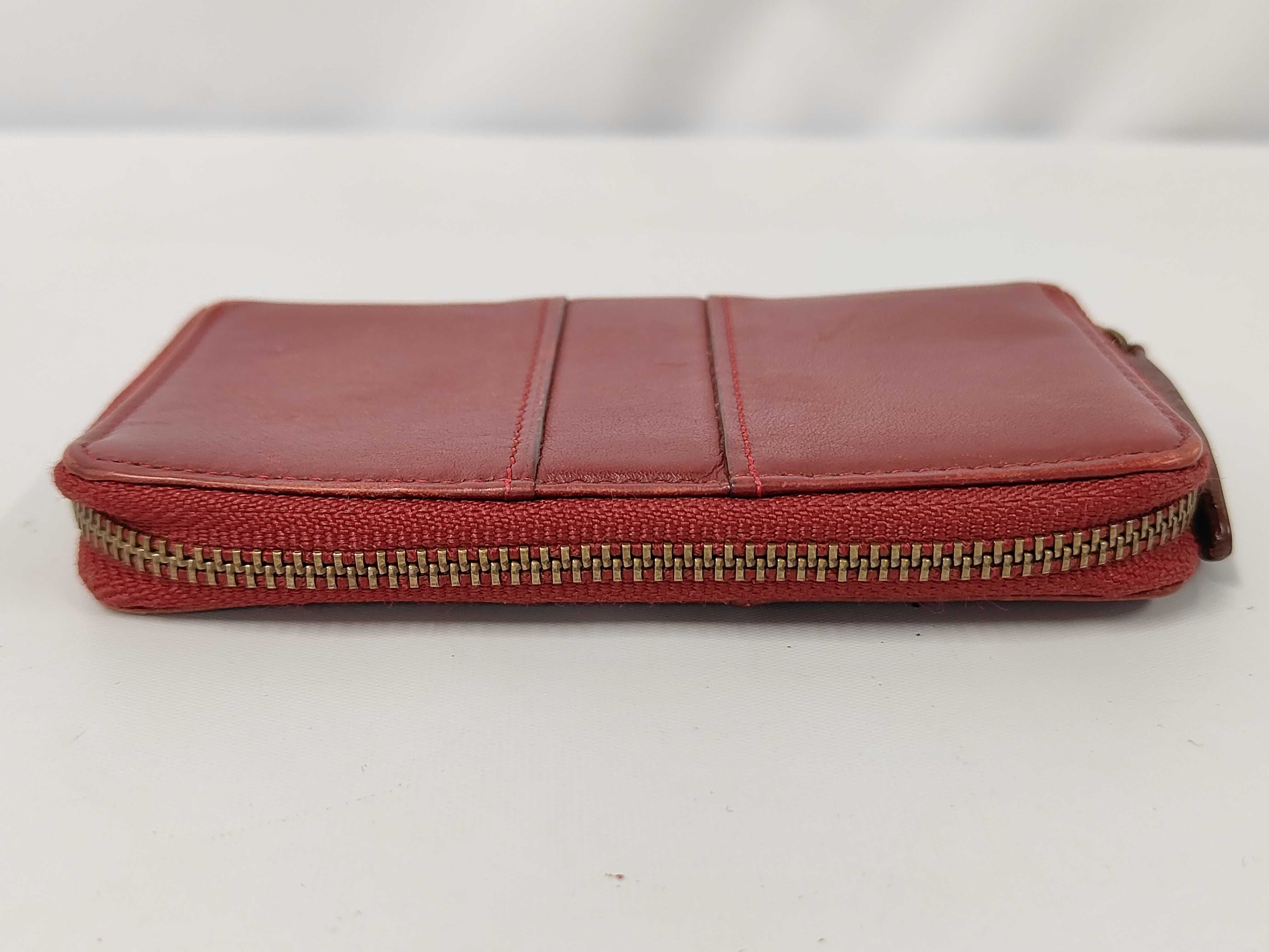 Key Case, 5-Key Hook, Round Zip Key Case — view 4