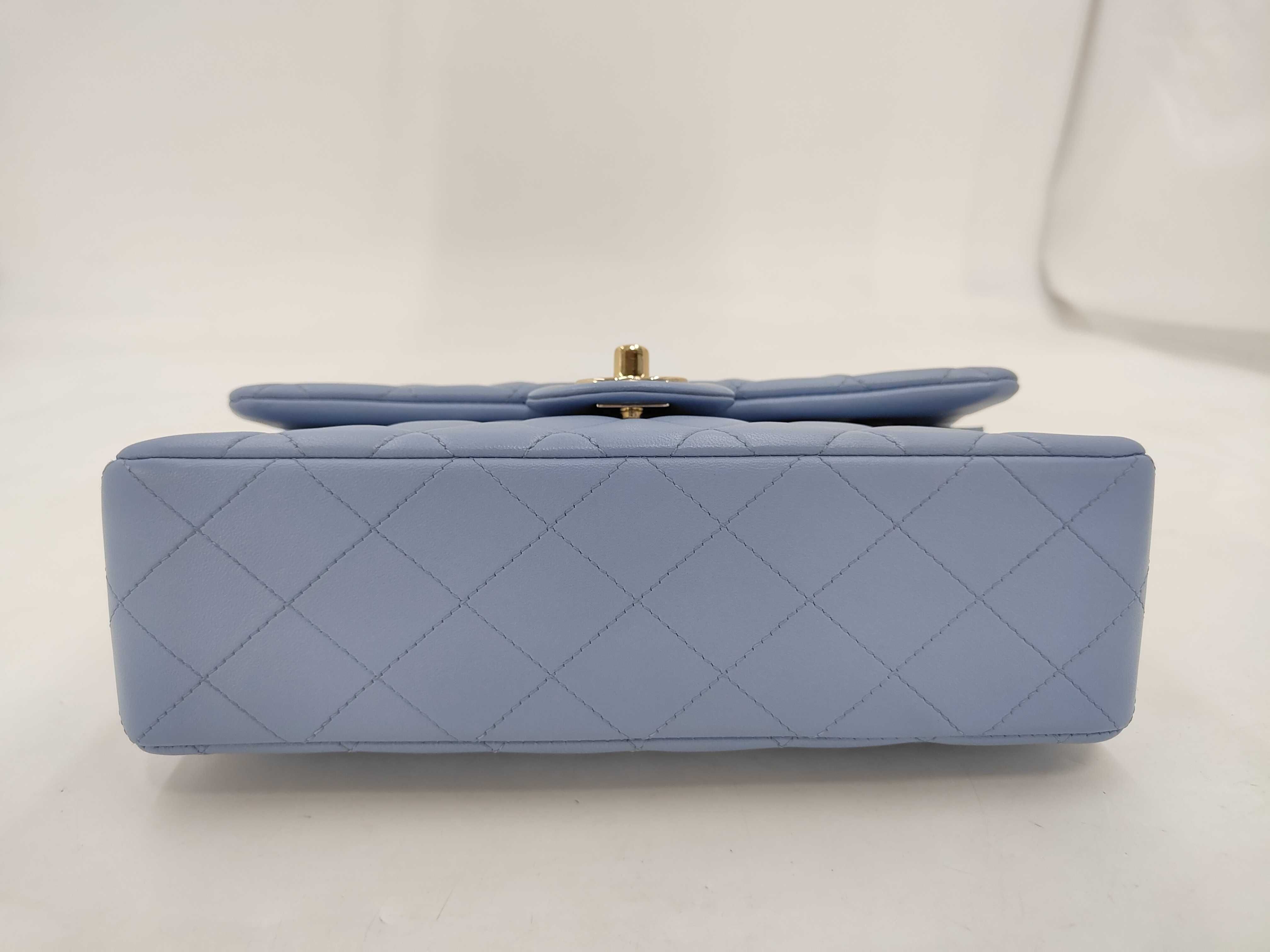 Matelassé 23 Double Flap Double Chain Lambskin Blue Shoulder Bag — view 4