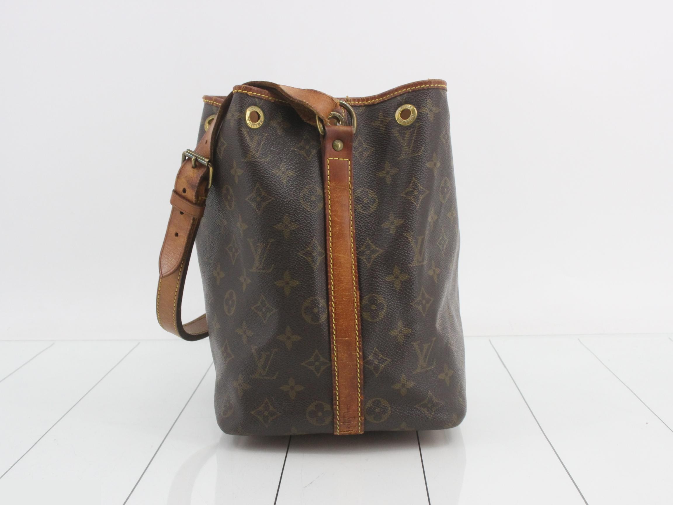 Petit Noé (old model) Monogram drawstring bag — view 3