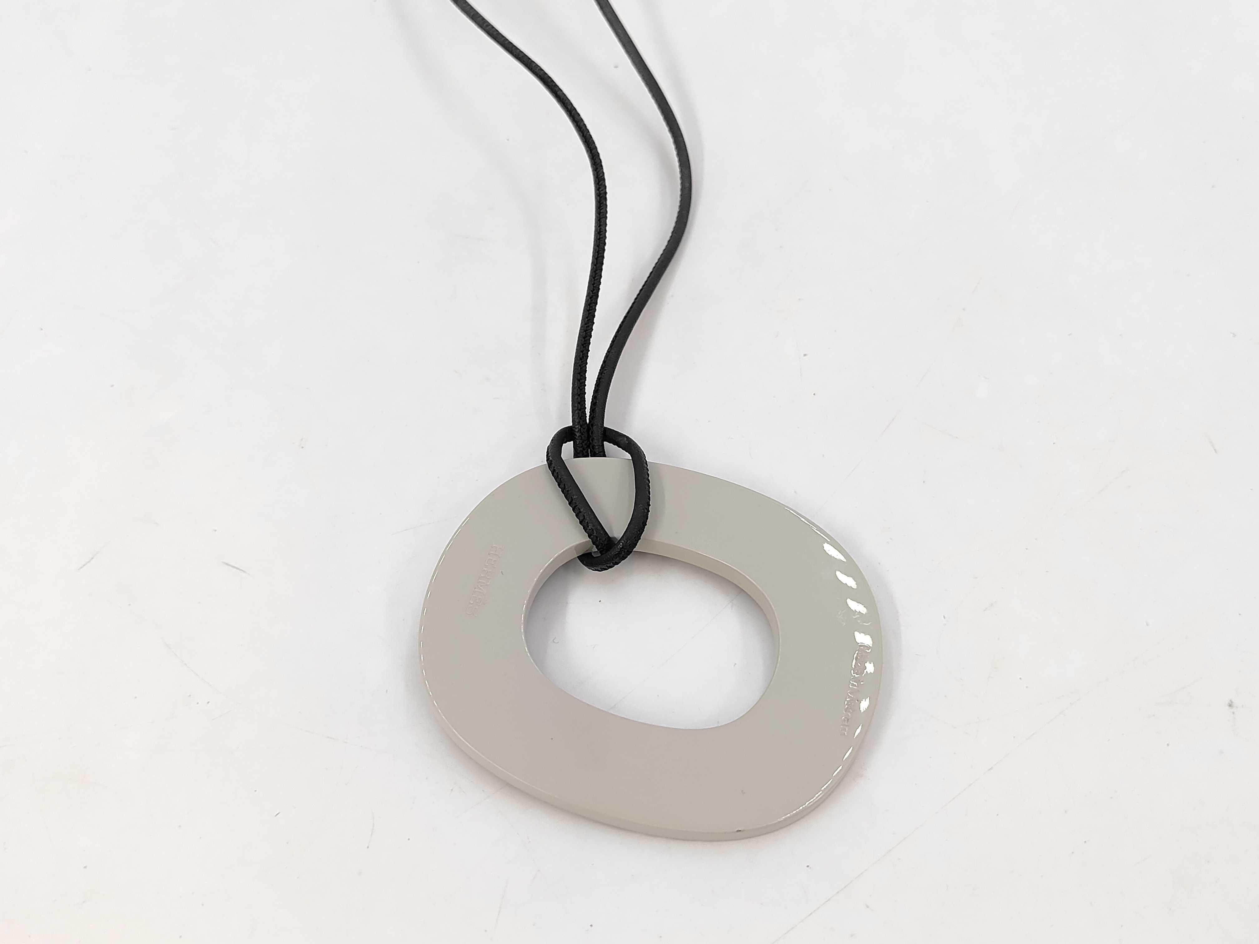 necklace — view 2