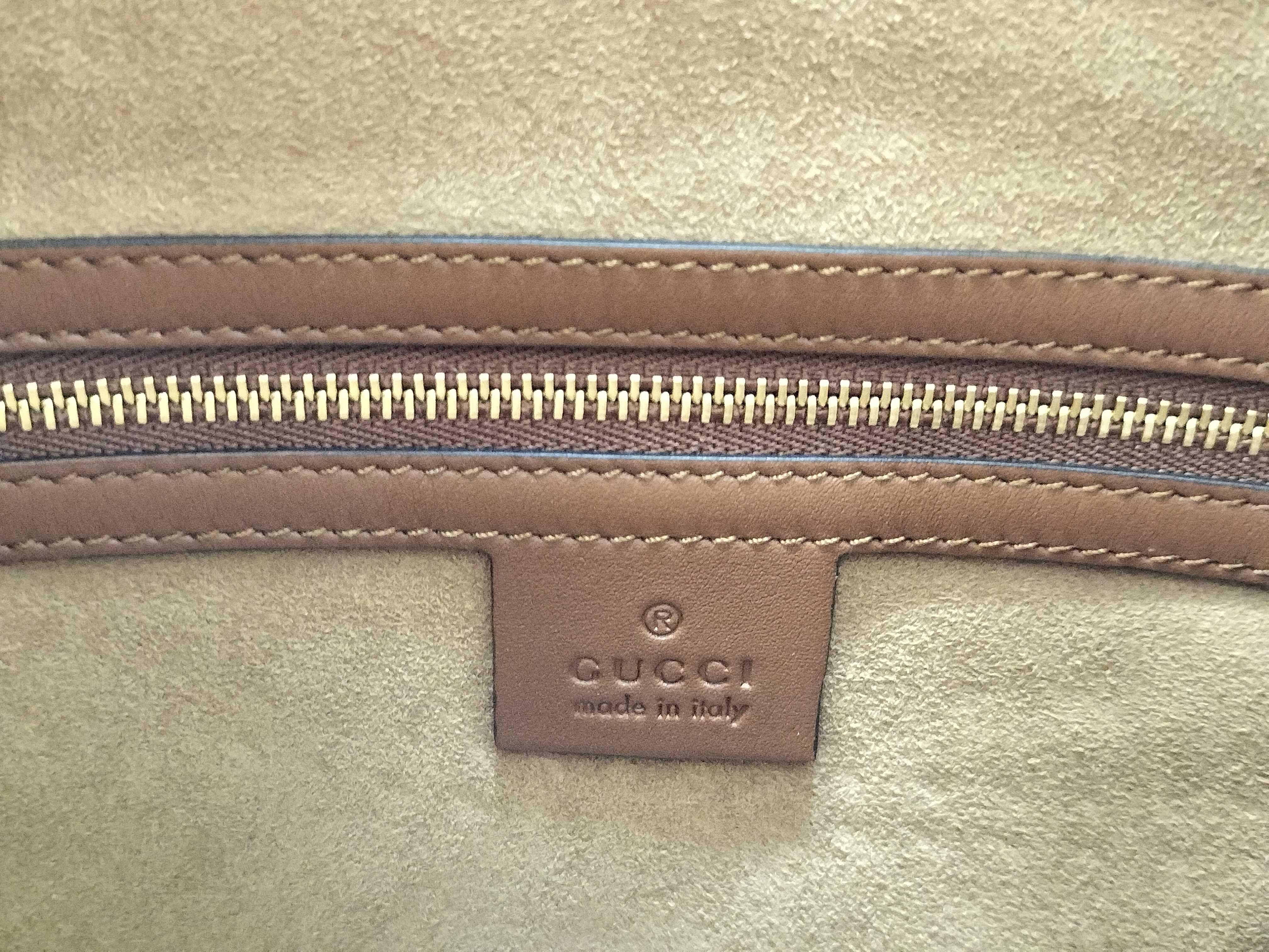 GG Supreme 477324 GG Supreme Large Hobo Bag Shoulder Bag — view 11