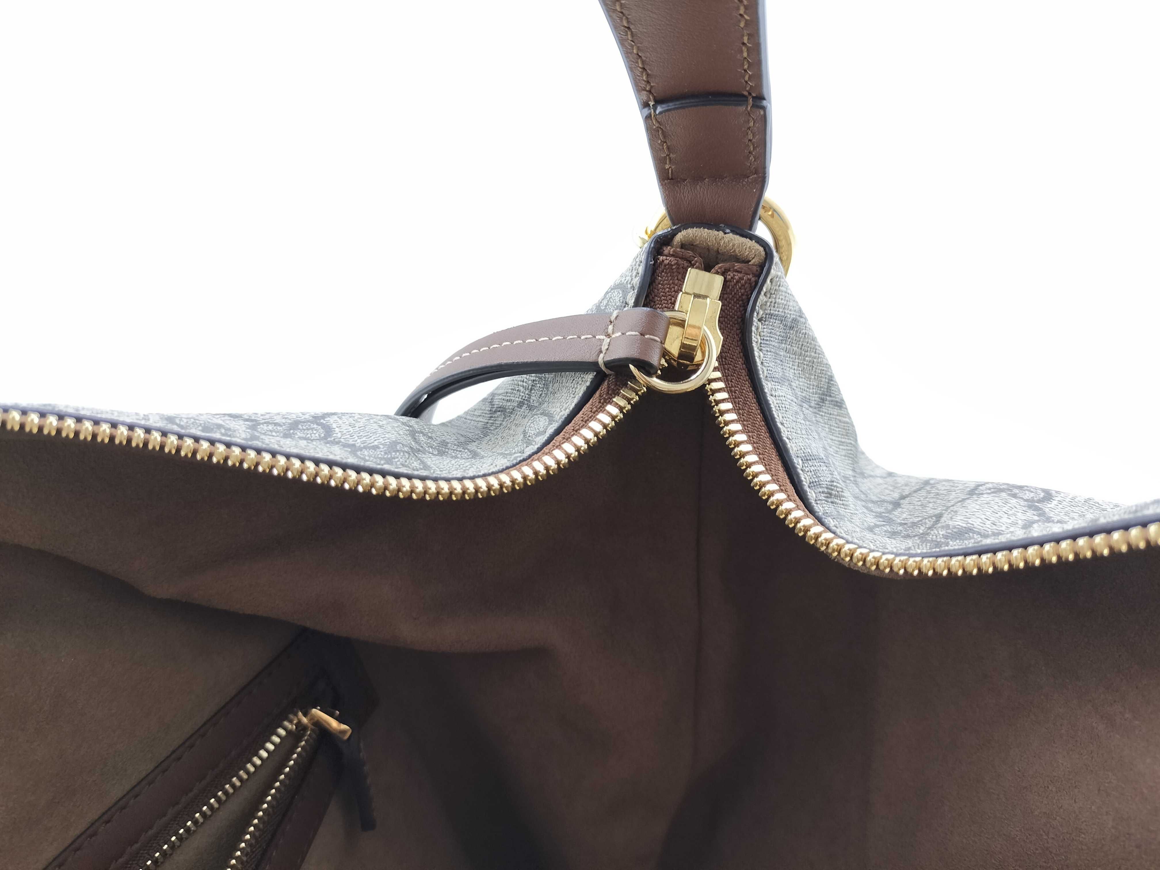 GG Supreme 477324 GG Supreme Large Hobo Bag Shoulder Bag — view 13