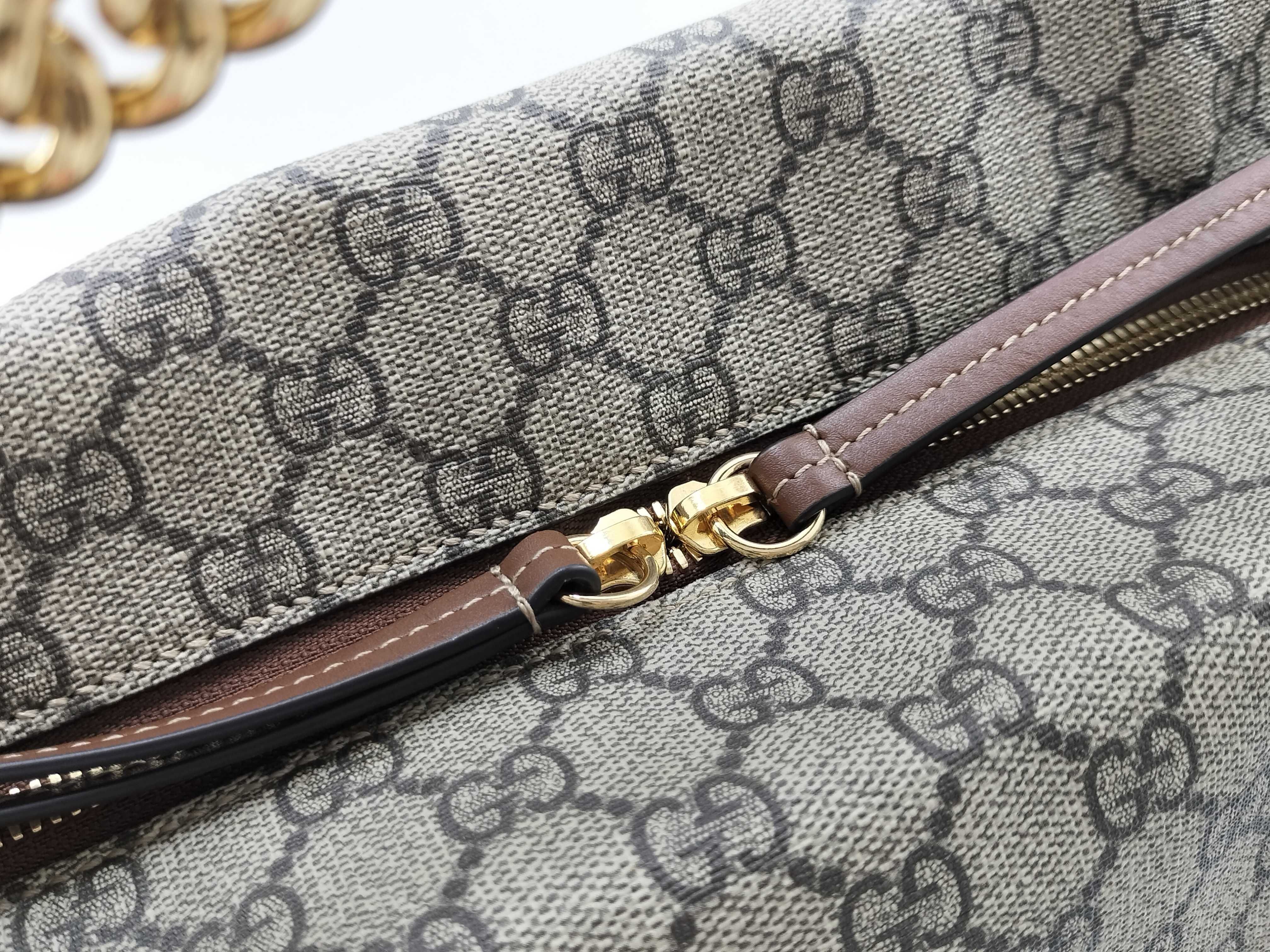 GG Supreme 477324 GG Supreme Large Hobo Bag Shoulder Bag — view 4