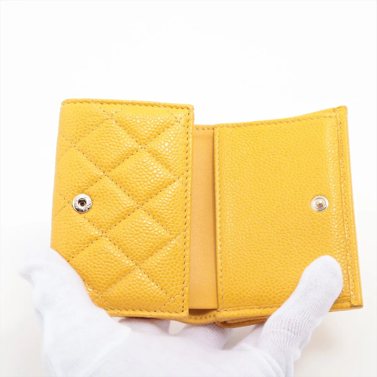 Matelassé Caviar Skin Compact Wallet, Yellow, Silver Hardware, 25757501 — view 4