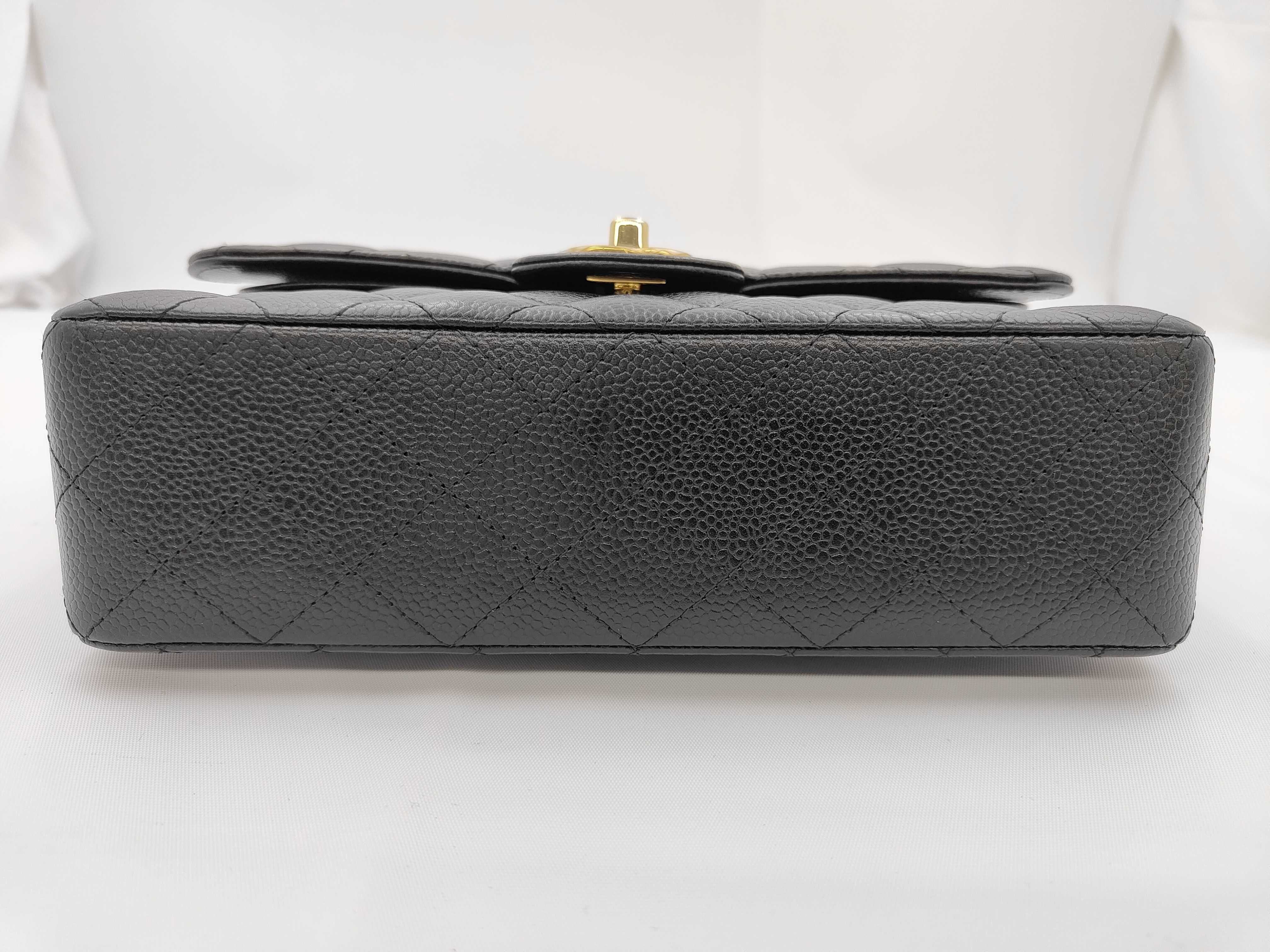 Matelassé 23 Double Flap Caviar Black Chain Shoulder Bag — view 5