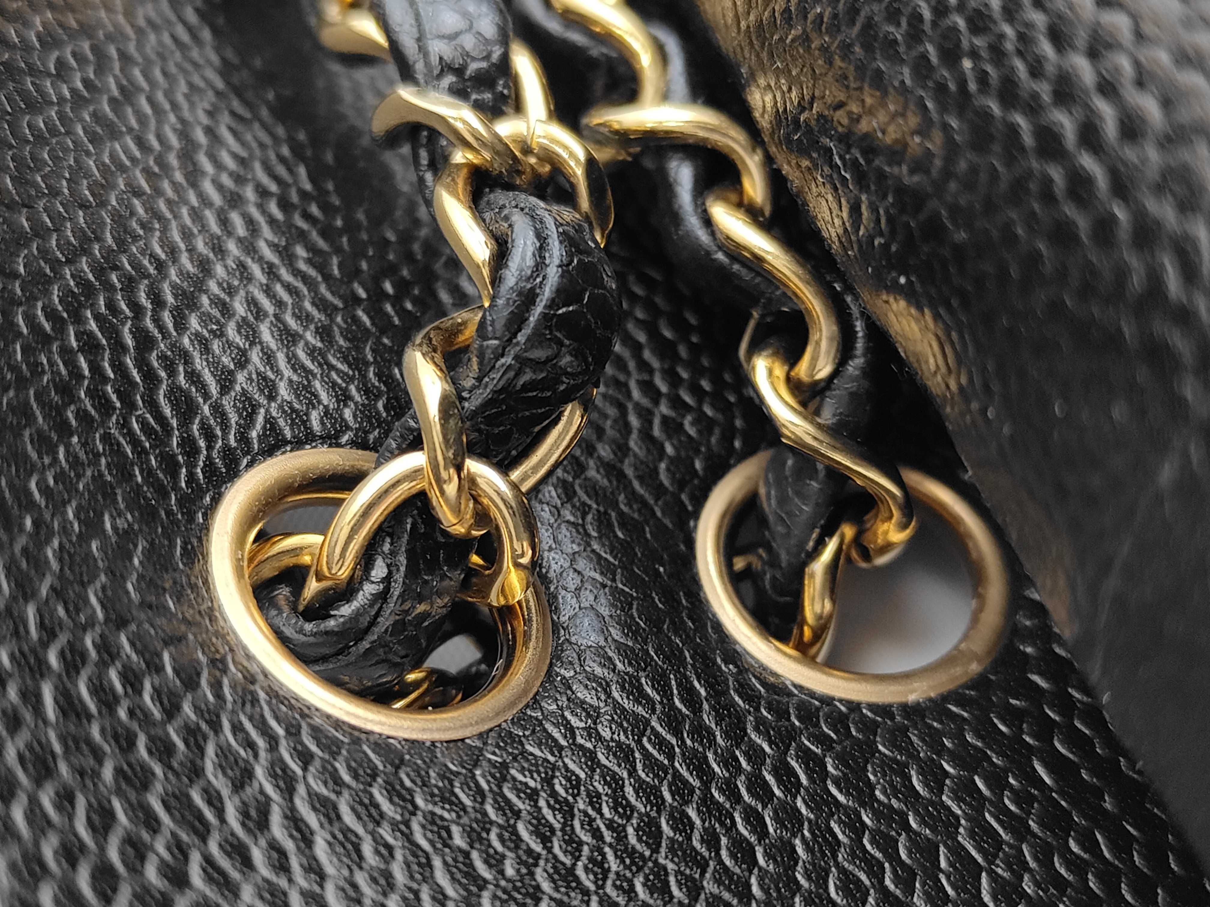 Matelassé 23 Double Flap Caviar Black Chain Shoulder Bag — view 7