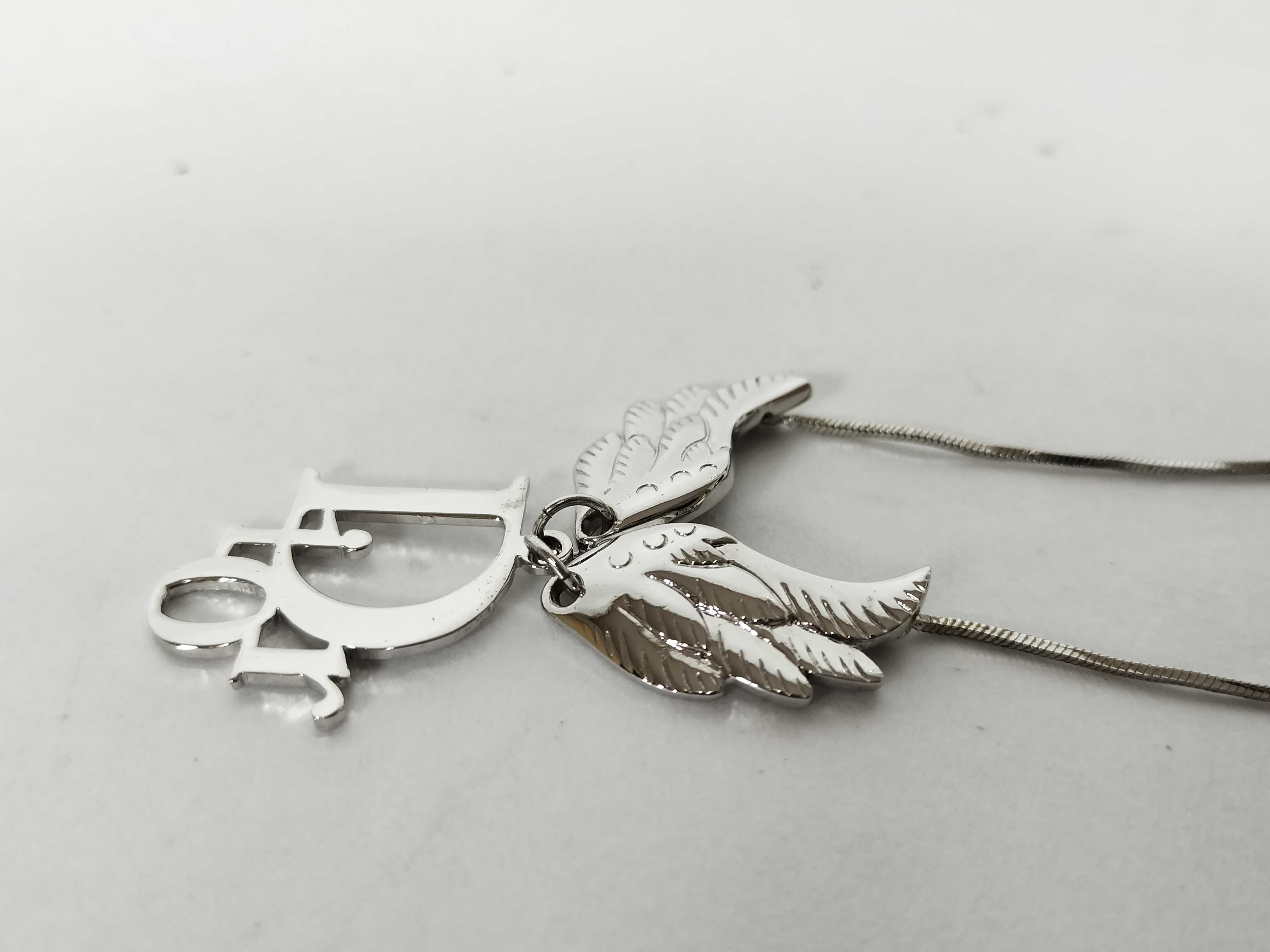Logo Wing Necklace. Accessories: Box, Necklace. — view 3