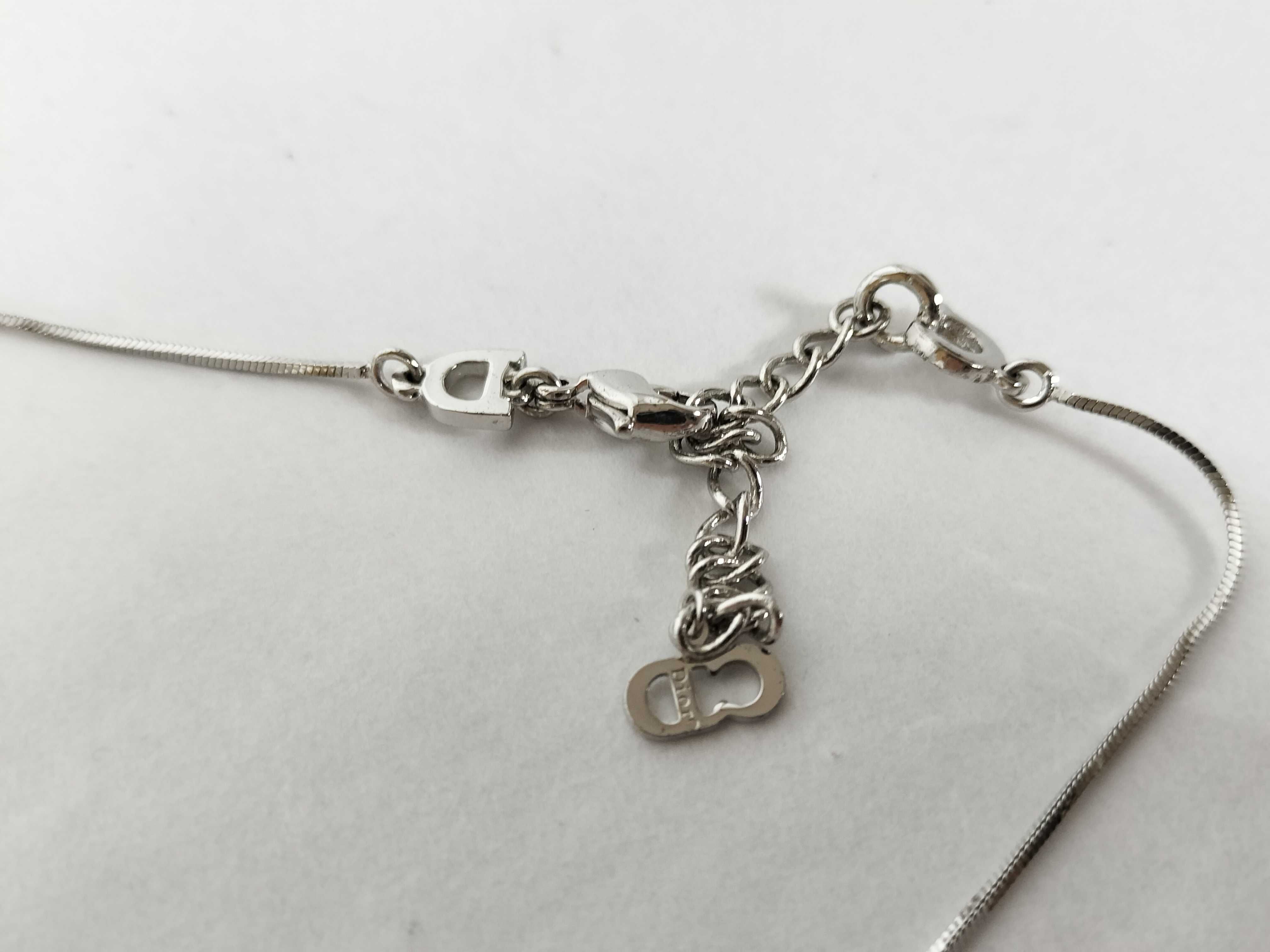 Logo Wing Necklace. Accessories: Box, Necklace. — view 5