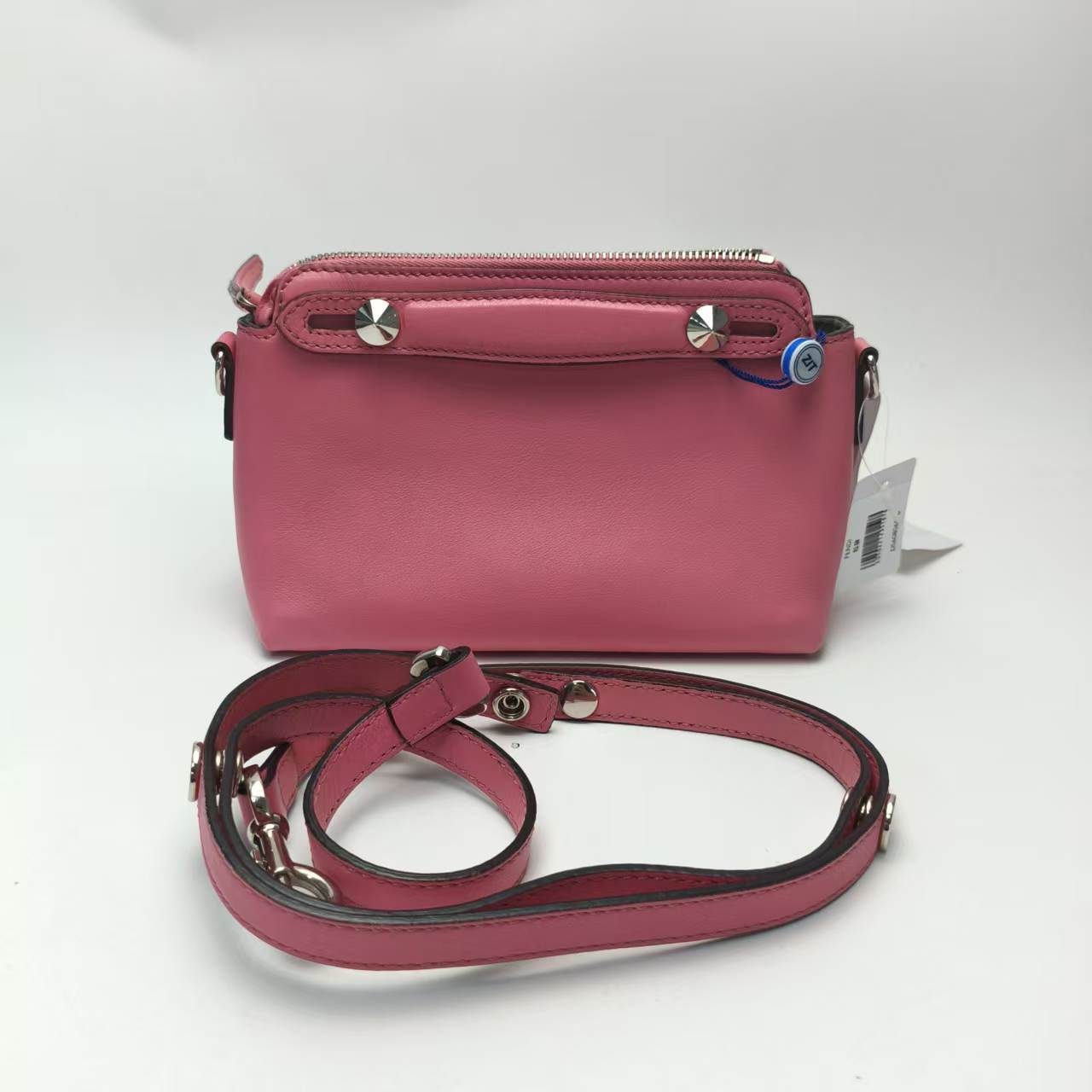 【*Shipped from: China*】FENDI Leather Shoulder Bag — view 2