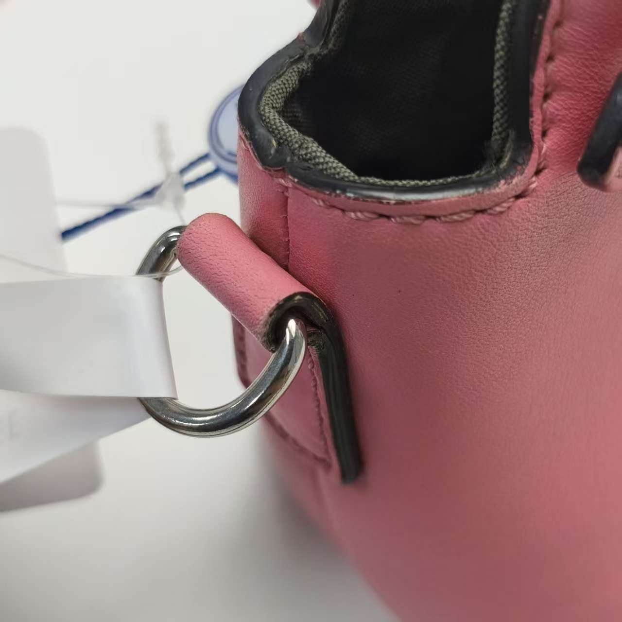 【*Shipped from: China*】FENDI Leather Shoulder Bag — view 13
