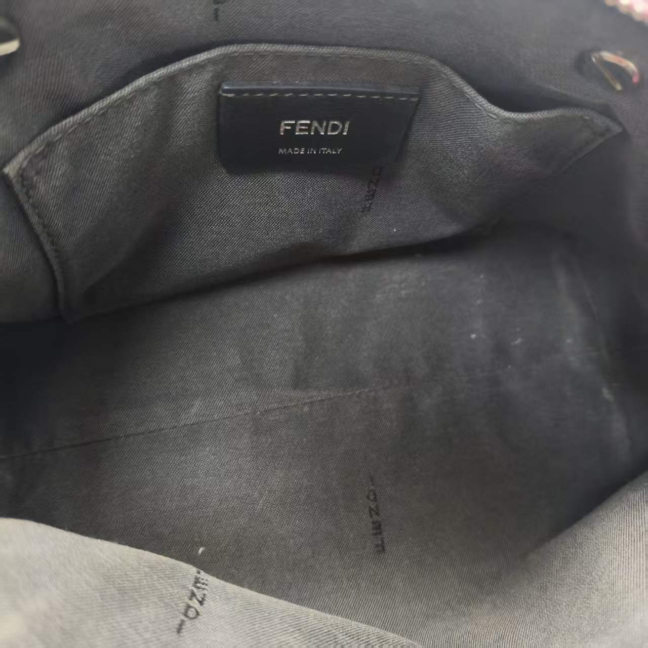 【*Shipped from: China*】FENDI Leather Shoulder Bag — view 10
