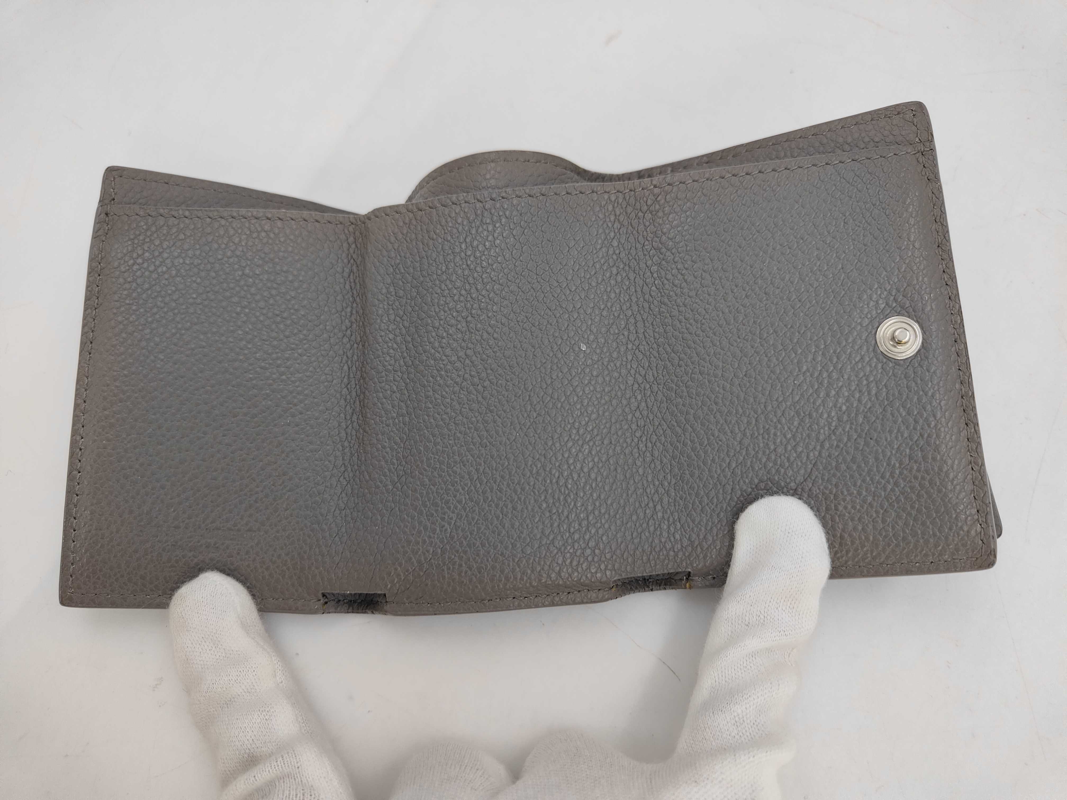 wallet — view 5