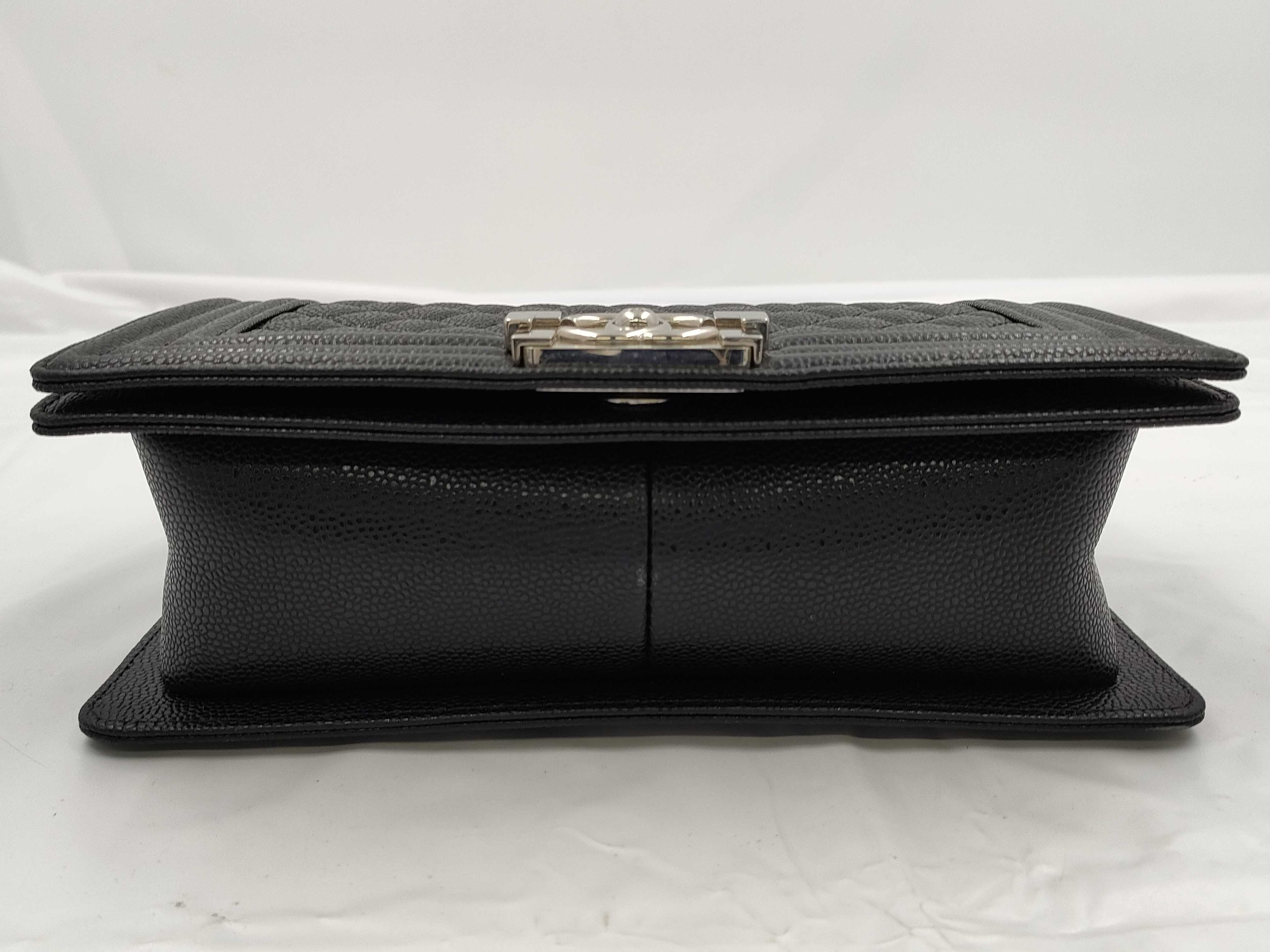 Caviar Skin Chanel Shoulder Bag — view 3