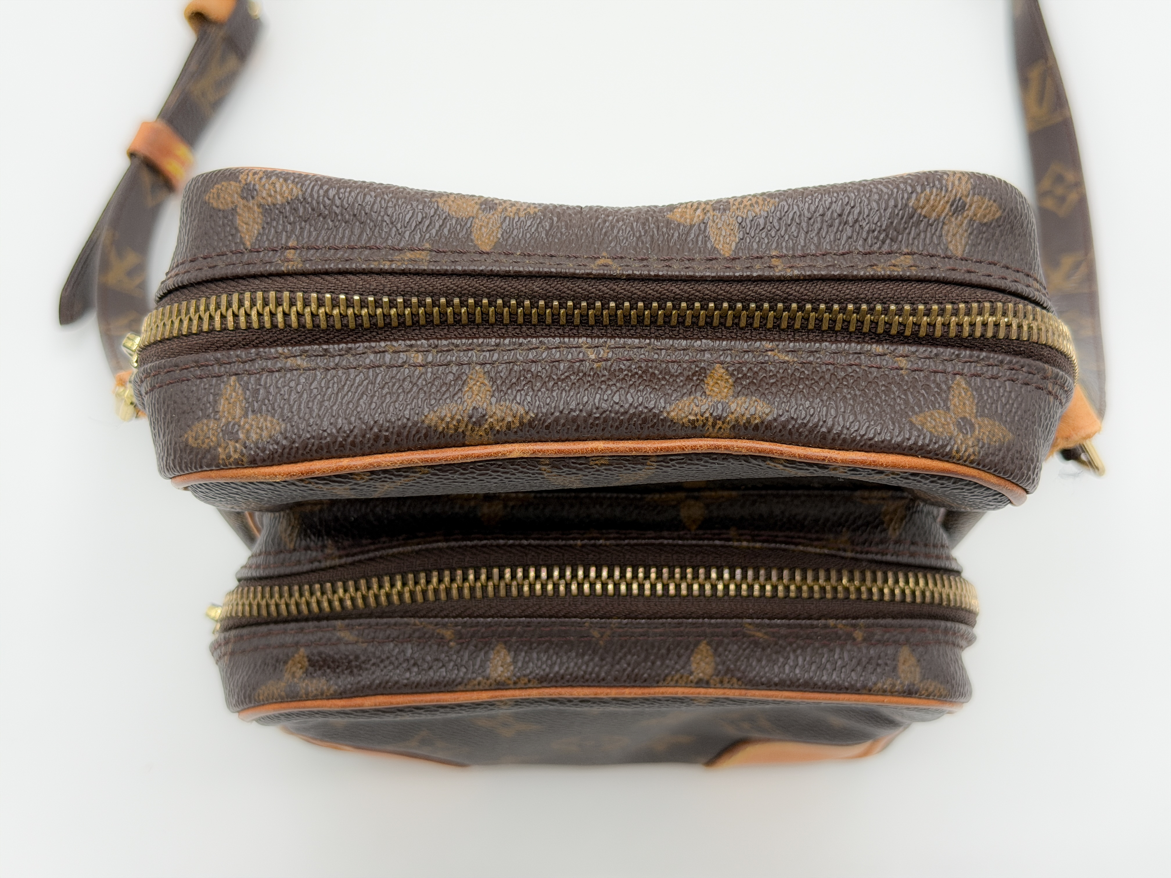 Monogram M45236 Amazon TH1020 No stickiness Shoulder bag — view 11