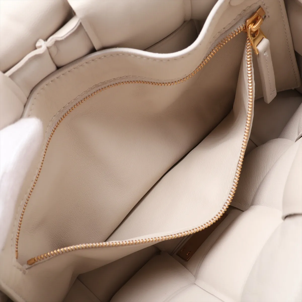 Maxi Intrecciato Padded Cassette Leather Shoulder Bag, White — view 7
