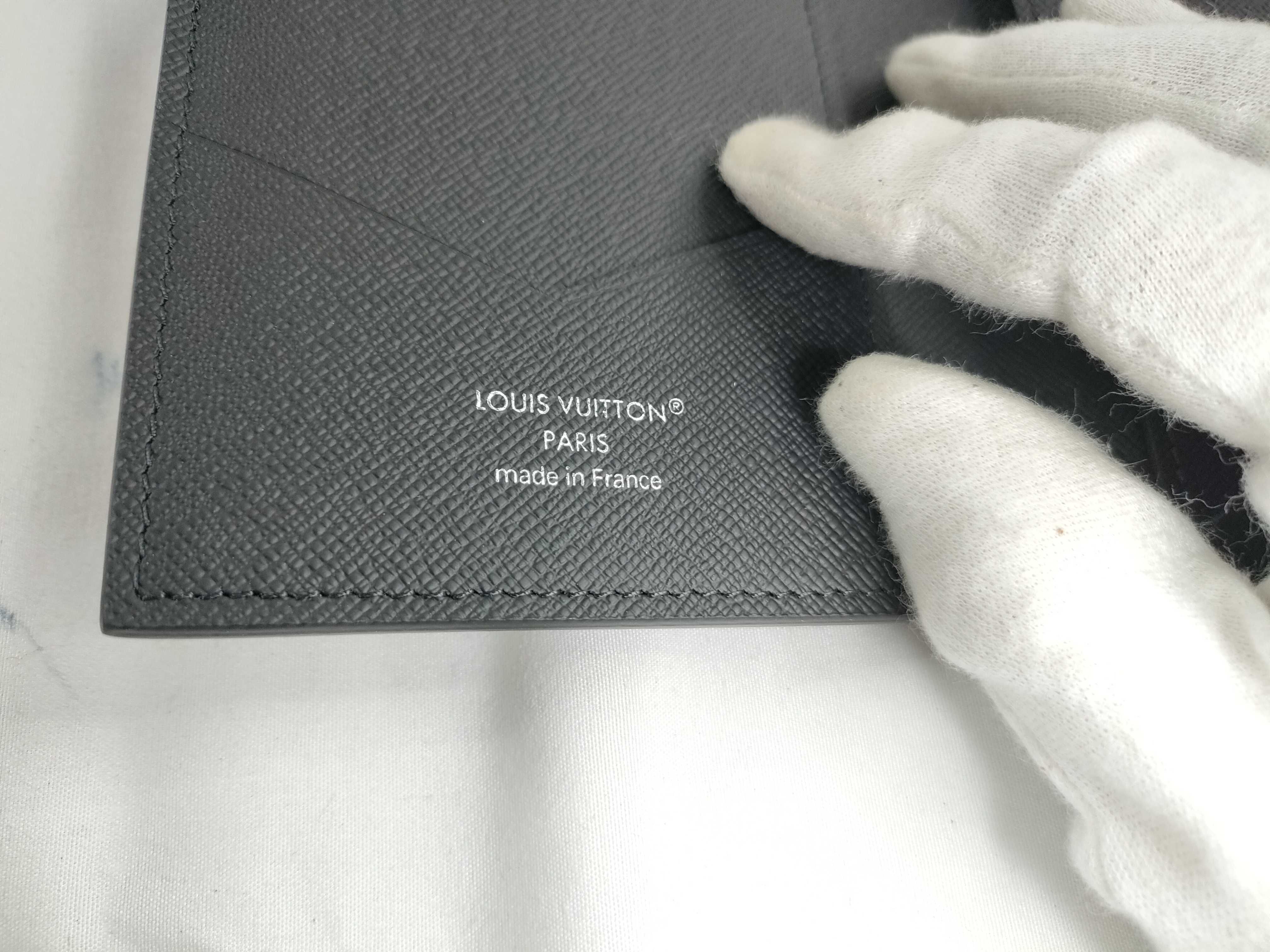 Passport Cover Couverture Passeport NM M64501 Other Accessories — view 12