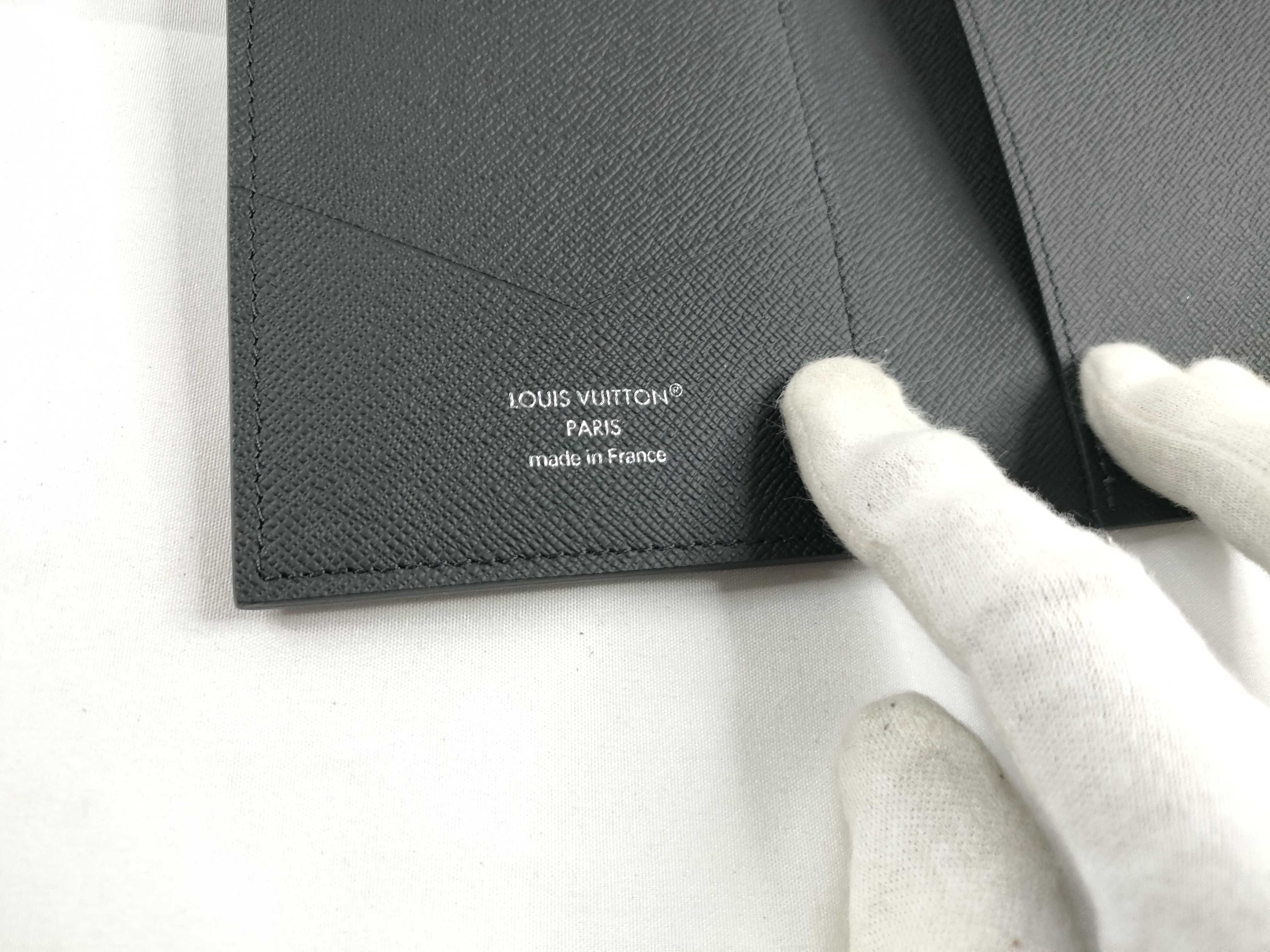 Passport Cover Couverture Passeport NM M64501 Other Accessories — view 9