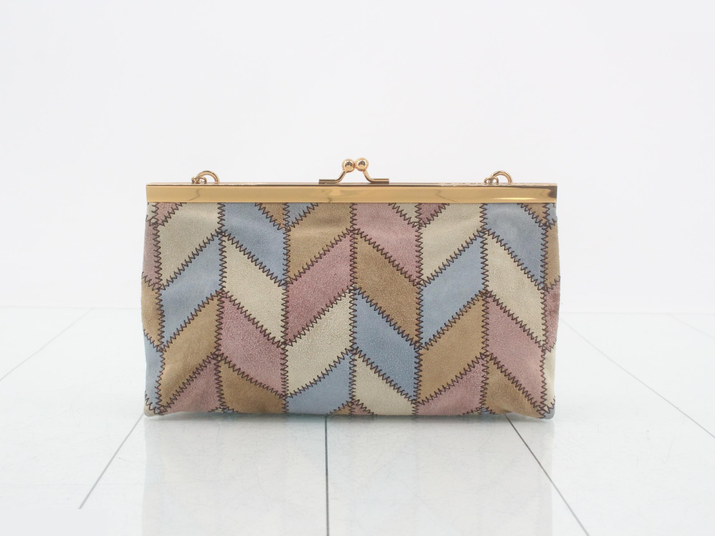 Other lines: Bags, chain shoulder bags, coin purses, suede, patchwork. — view 2