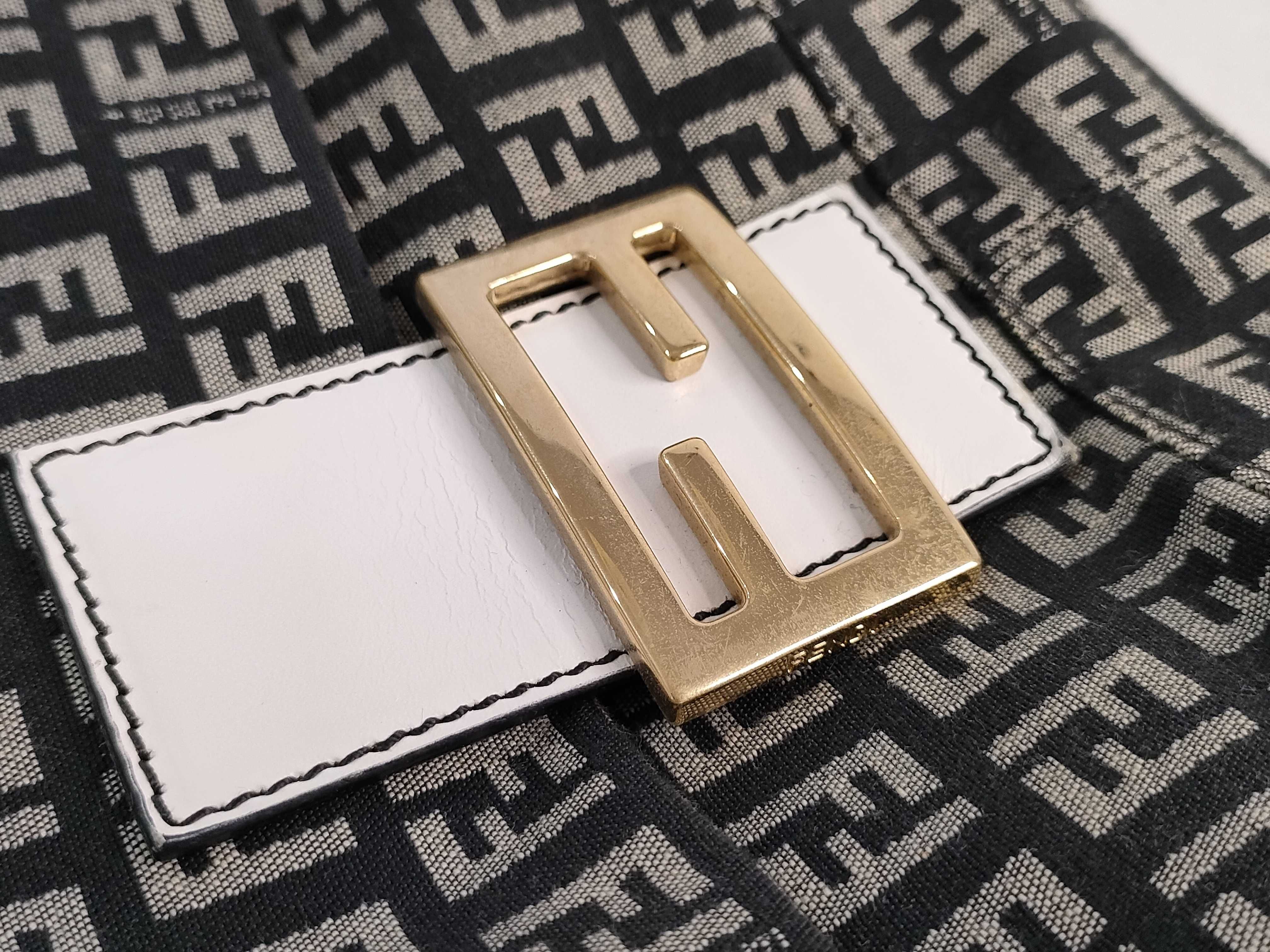 Mamma Hardware One-Shoulder Bag — view 14