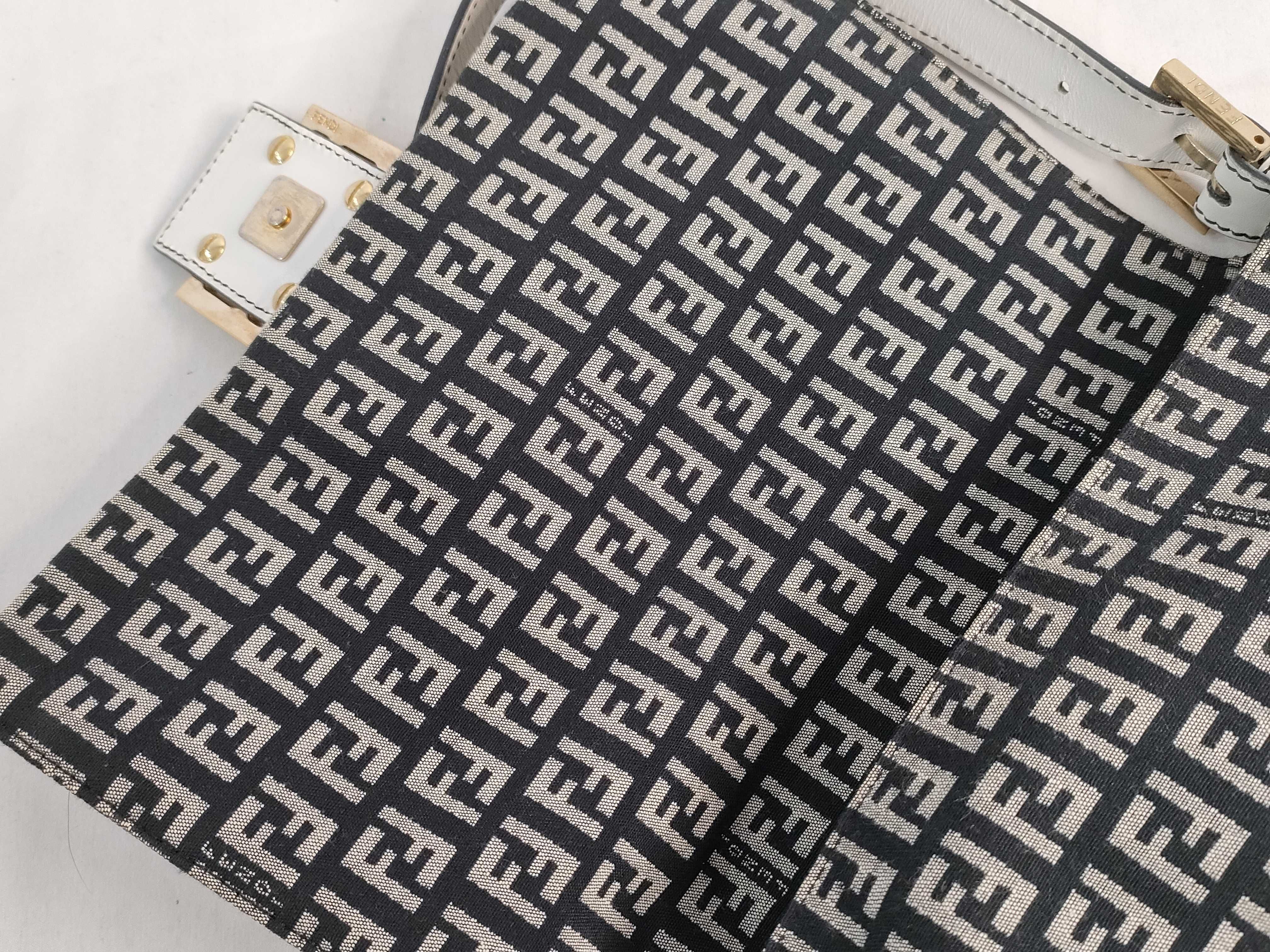 Mamma Hardware One-Shoulder Bag — view 8