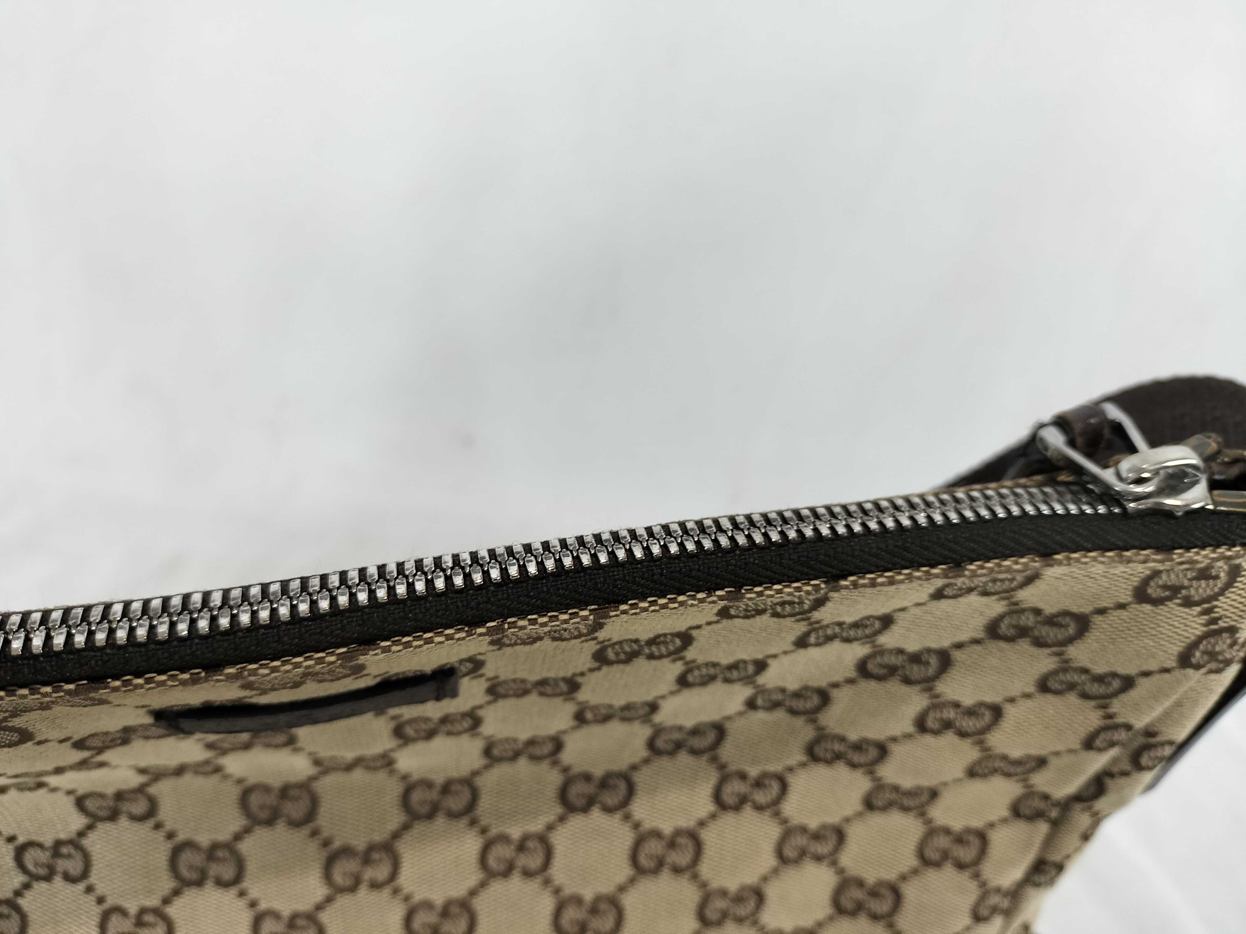 GG Canvas 114273 Shoulder Bag — view 9