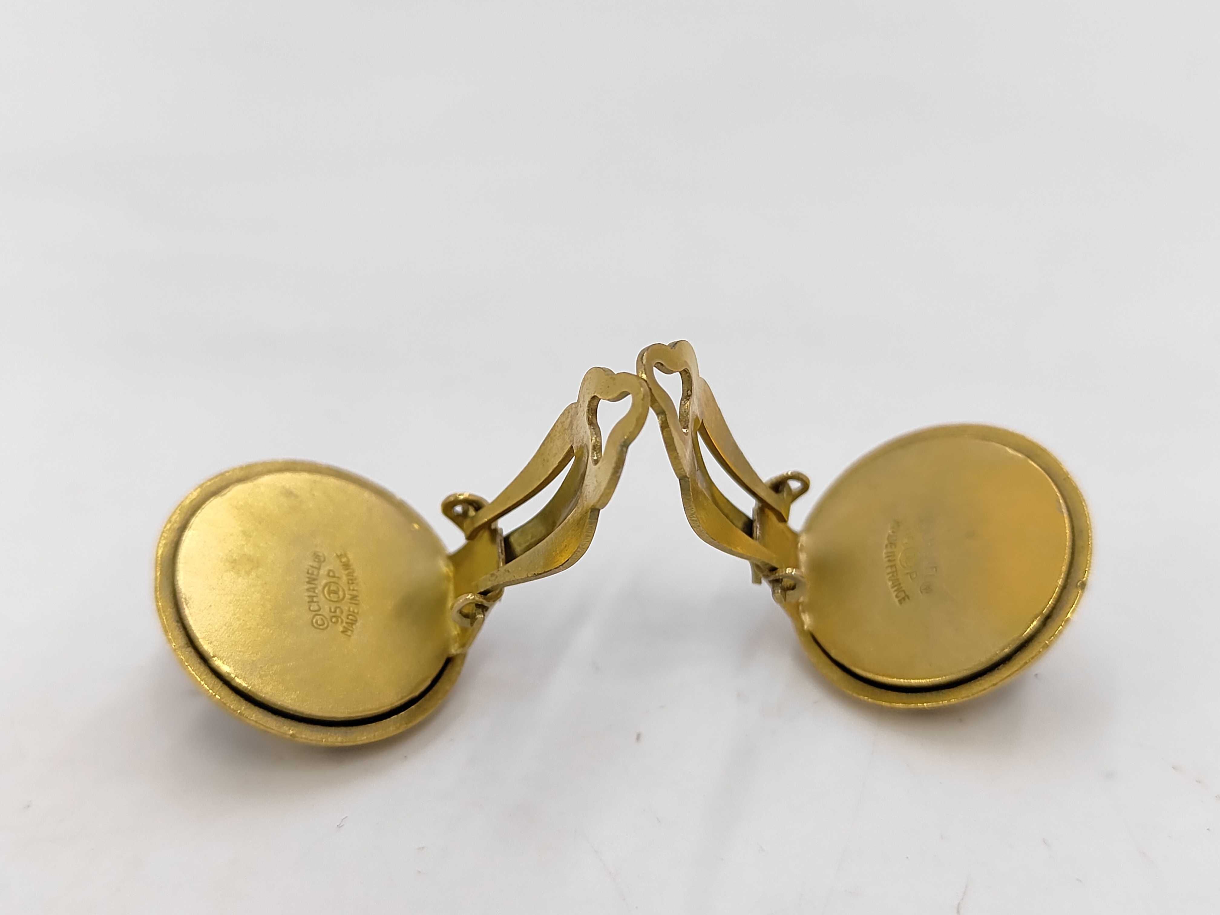95P Earrings — view 3