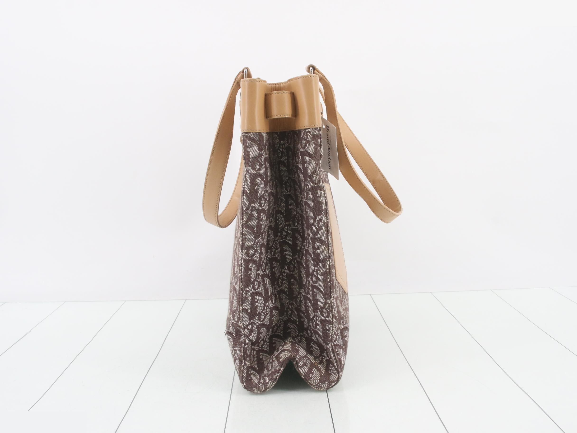 Trotter handbag, brown x beige canvas, gray — view 4