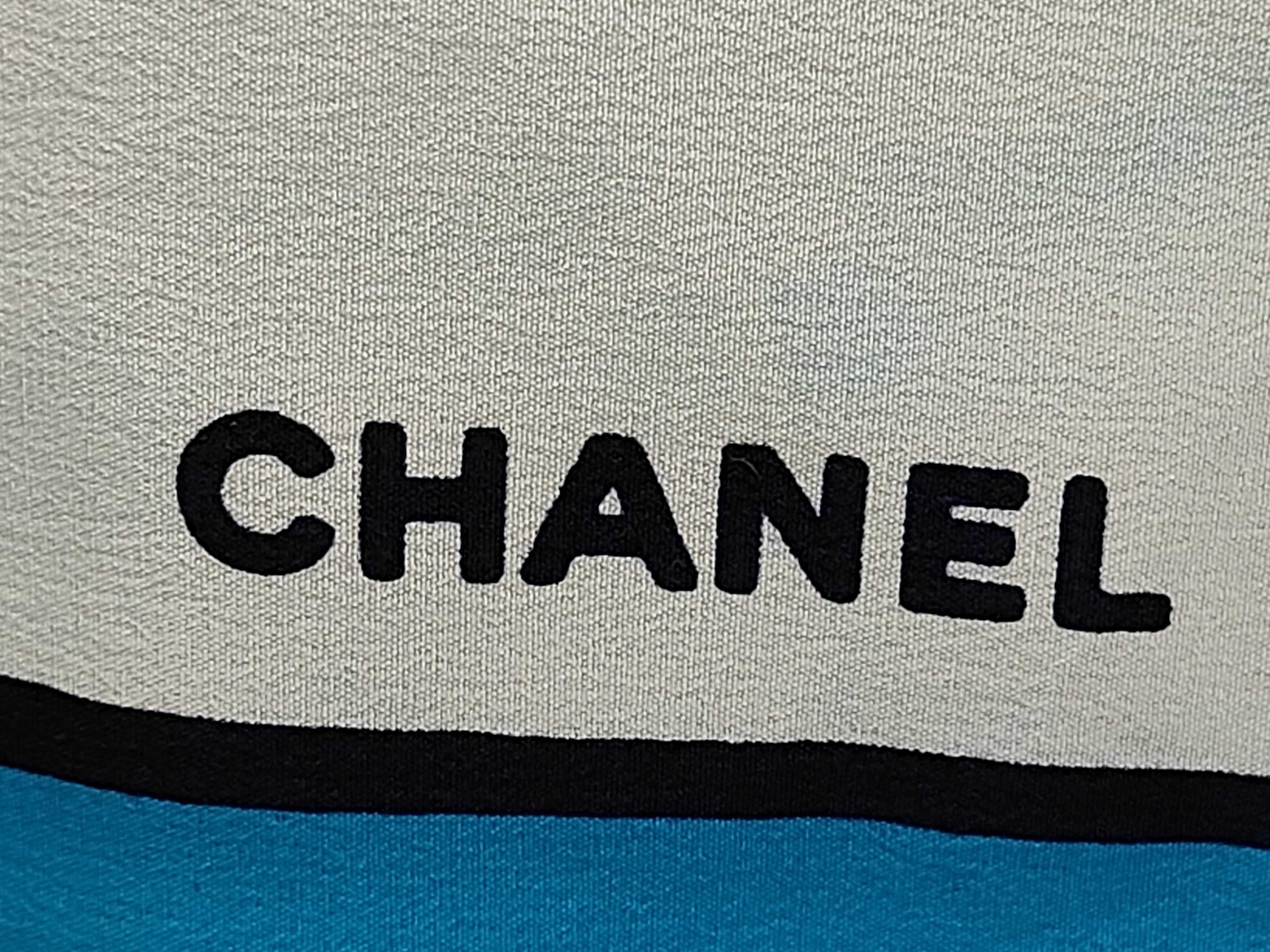 scarf (no tag) and other accessories — view 3