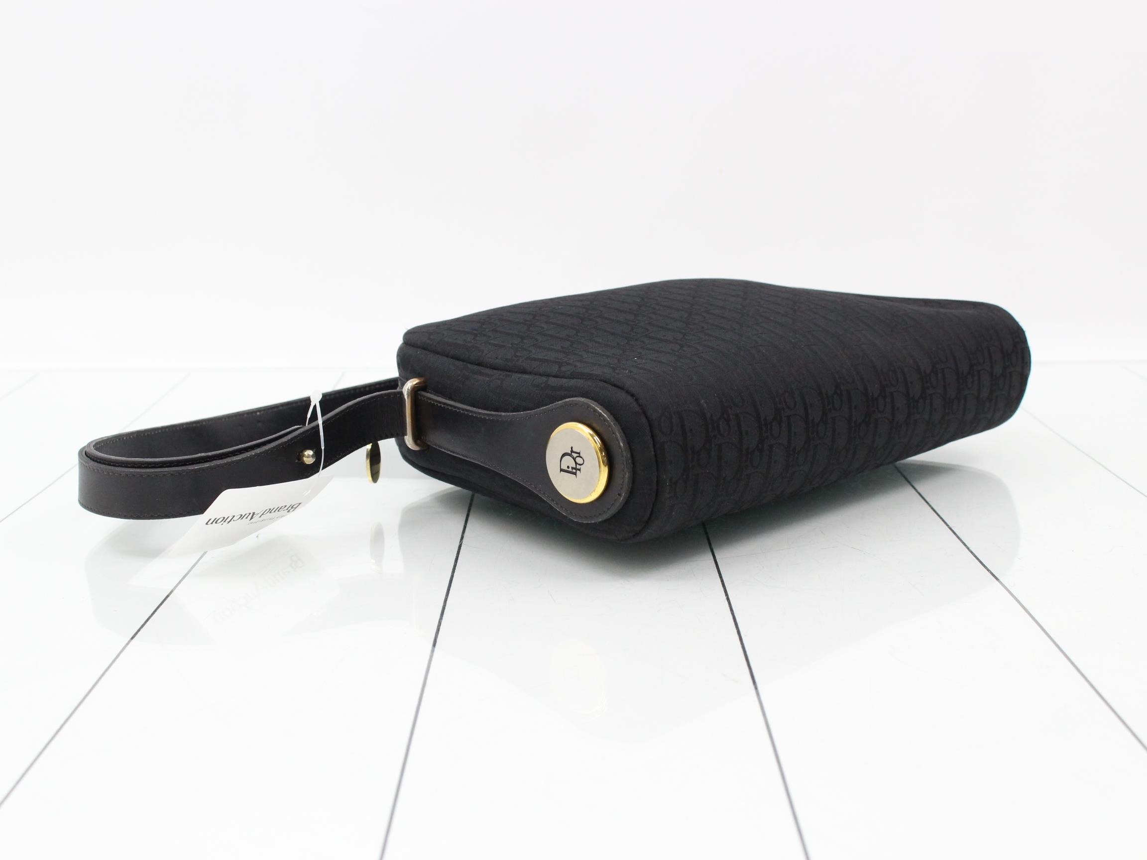 Trotter Exclusive Shoulder Bag — view 5