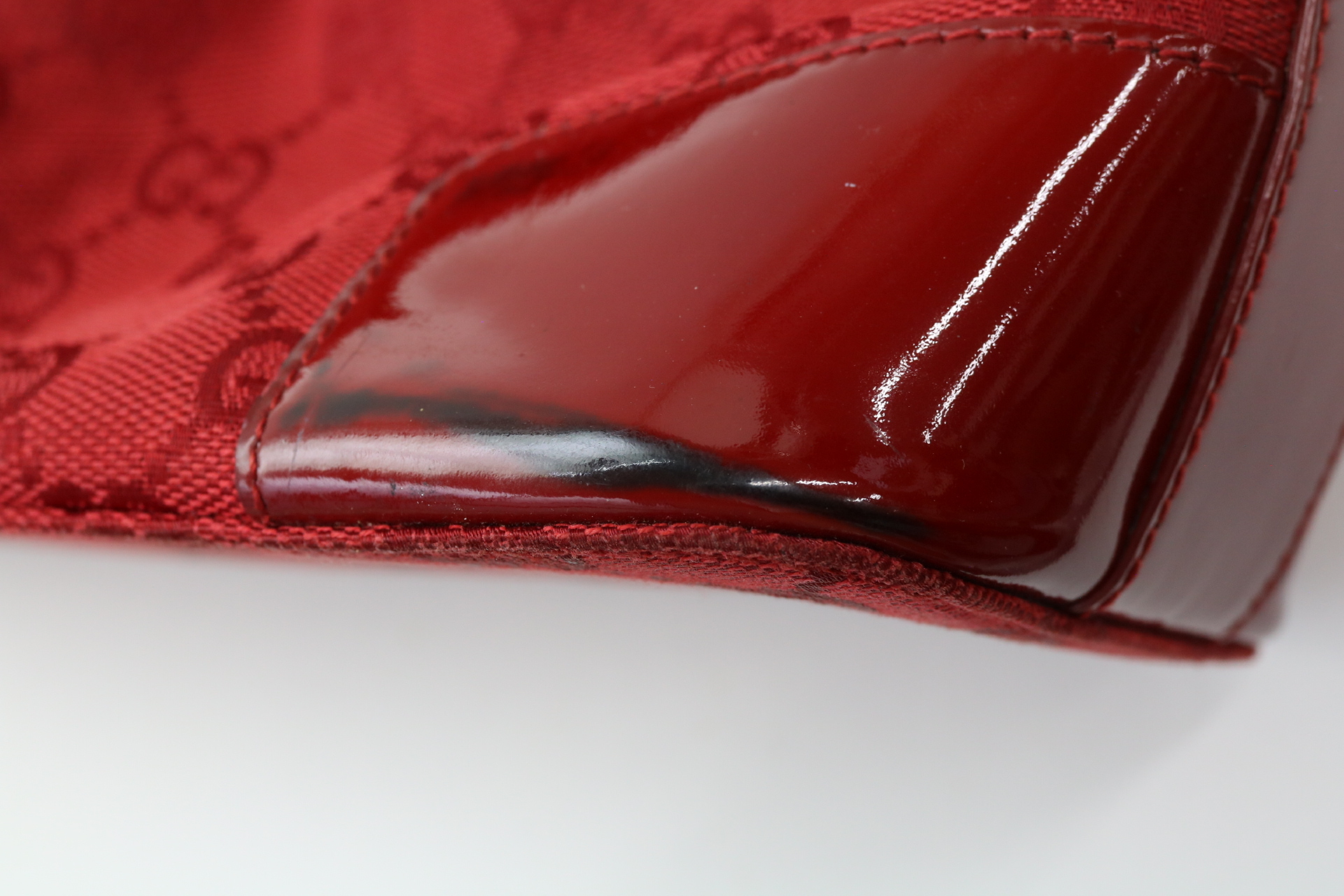 GG Canvas Shoulder Bag — view 11