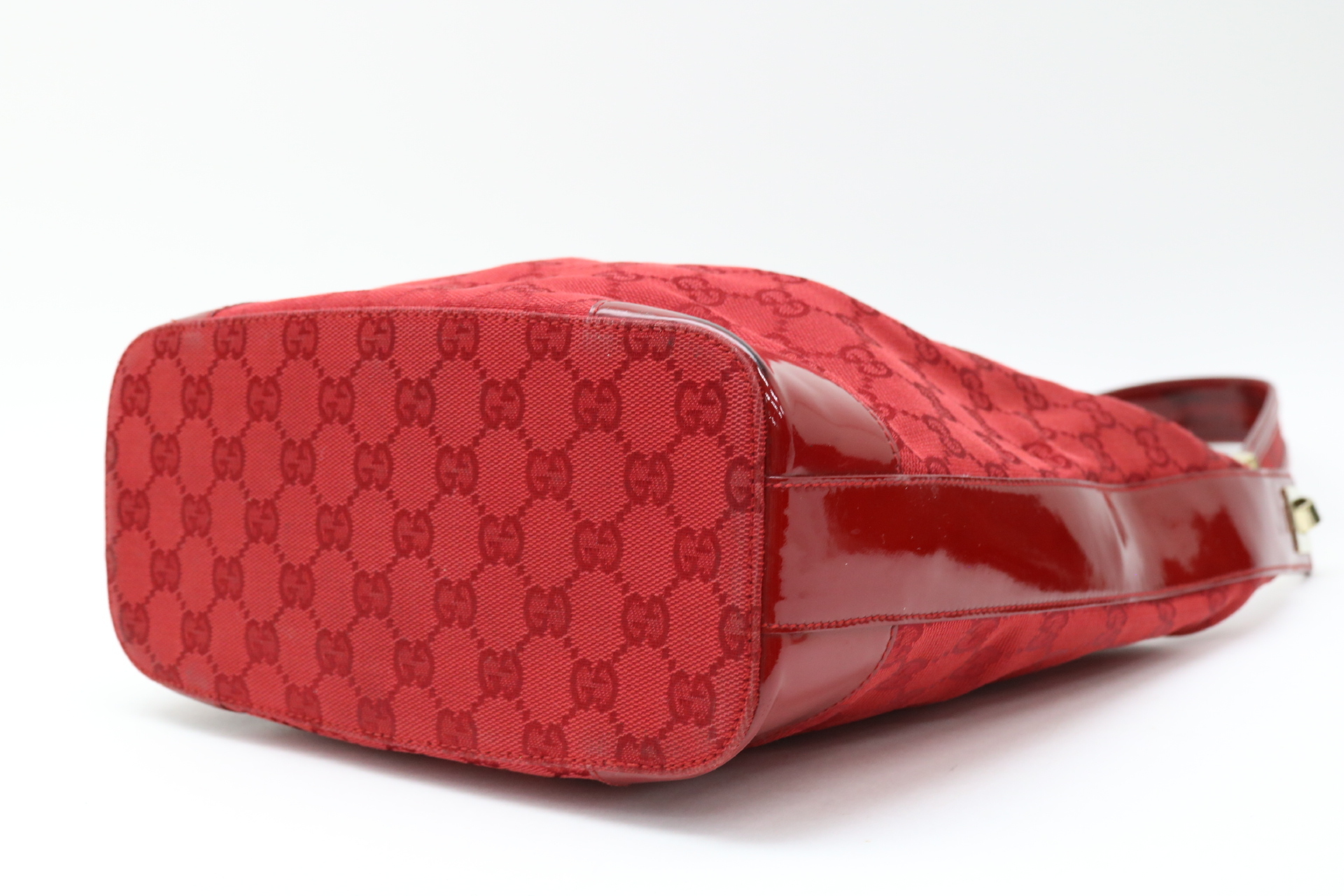 GG Canvas Shoulder Bag — view 5