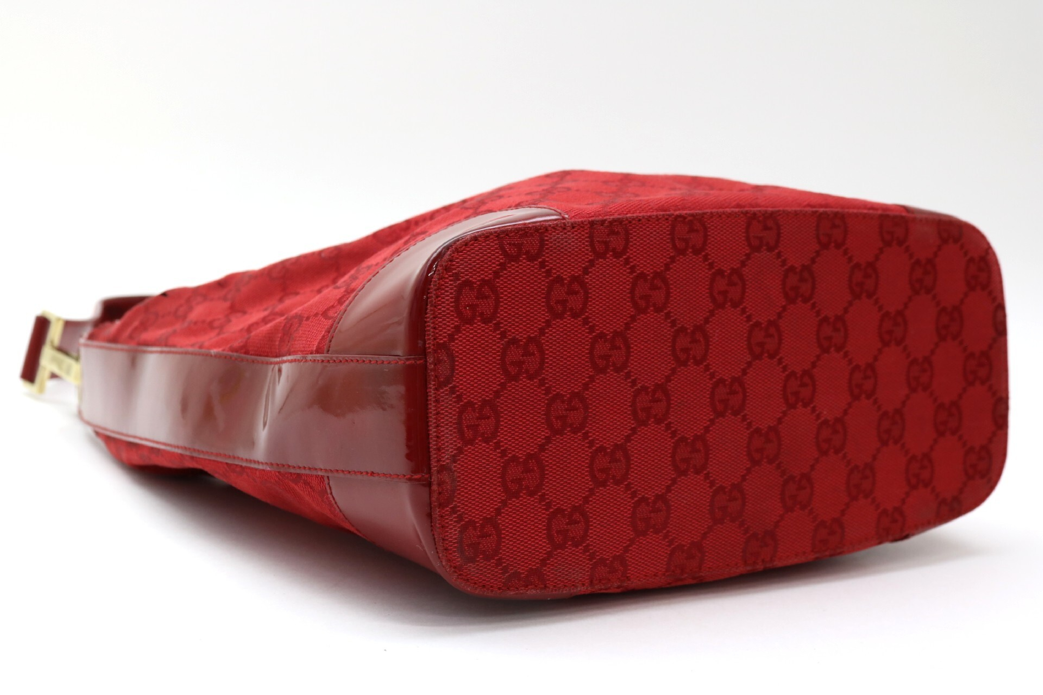 GG Canvas Shoulder Bag — view 6