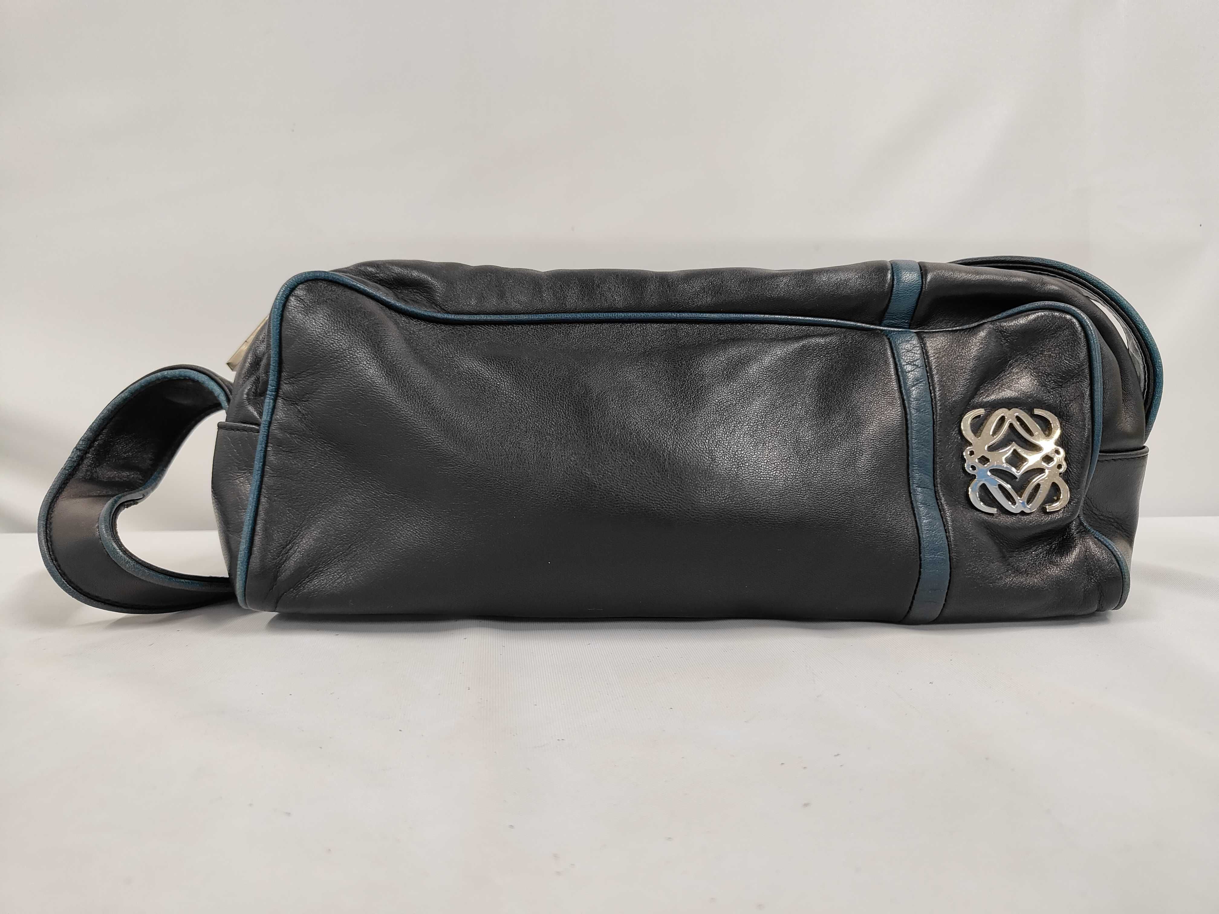 Anagram One-Shoulder Bag (Shoulder Bag)