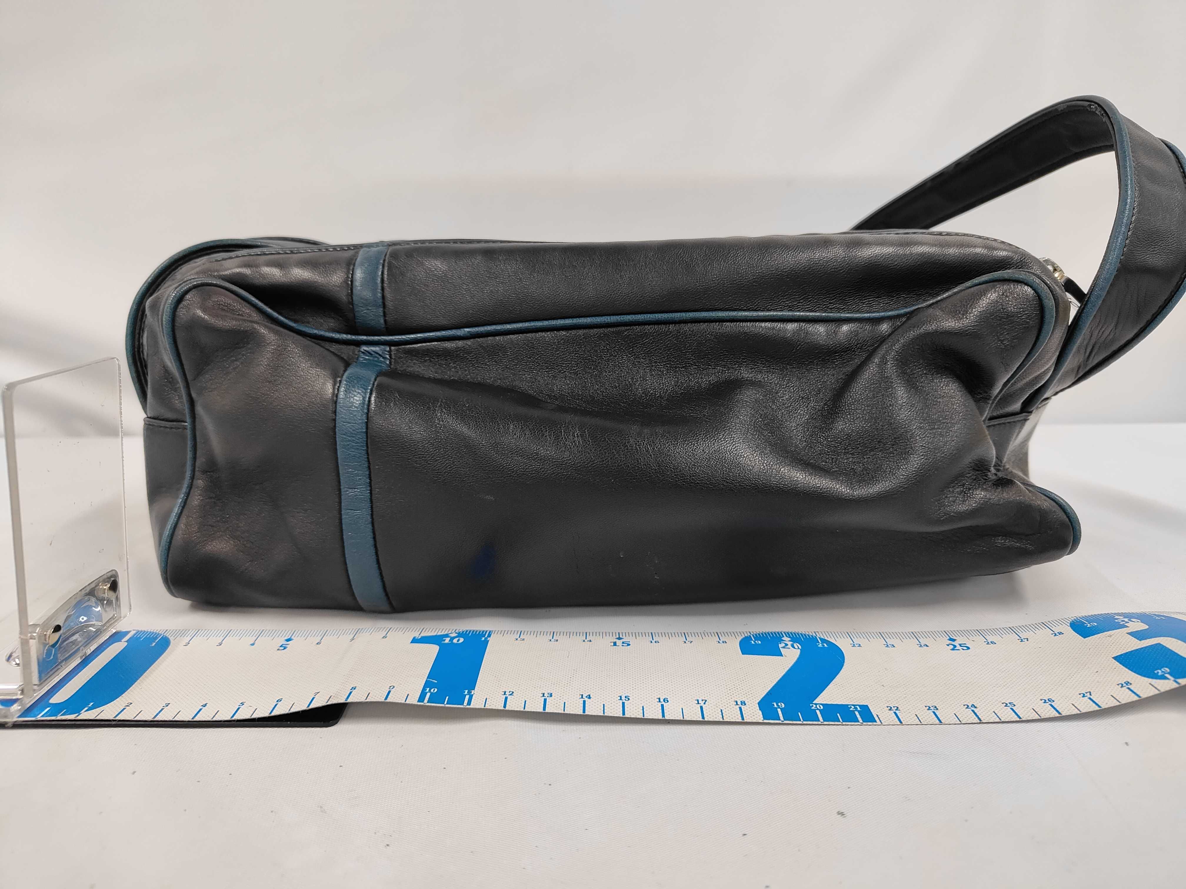 Anagram One-Shoulder Bag (Shoulder Bag) — view 2