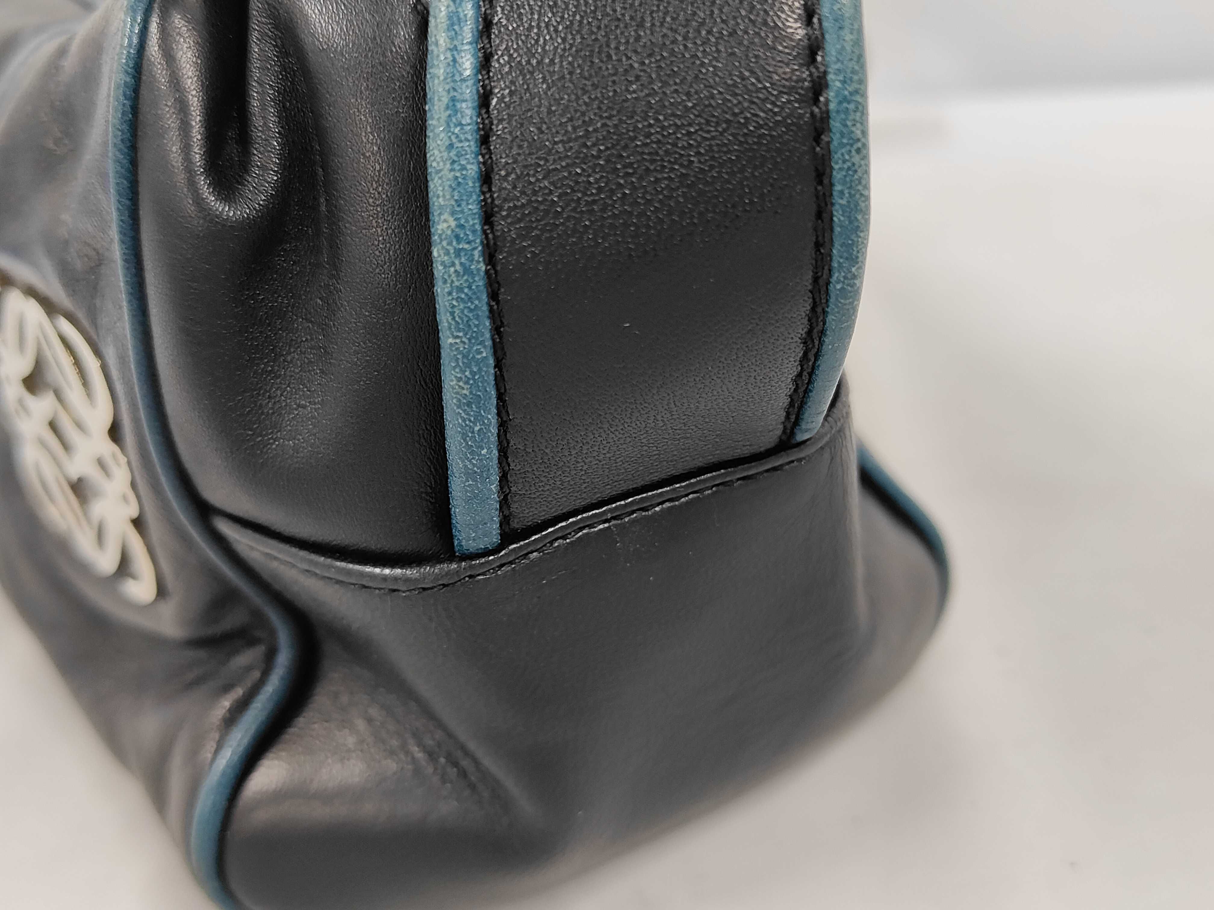Anagram One-Shoulder Bag (Shoulder Bag) — view 6