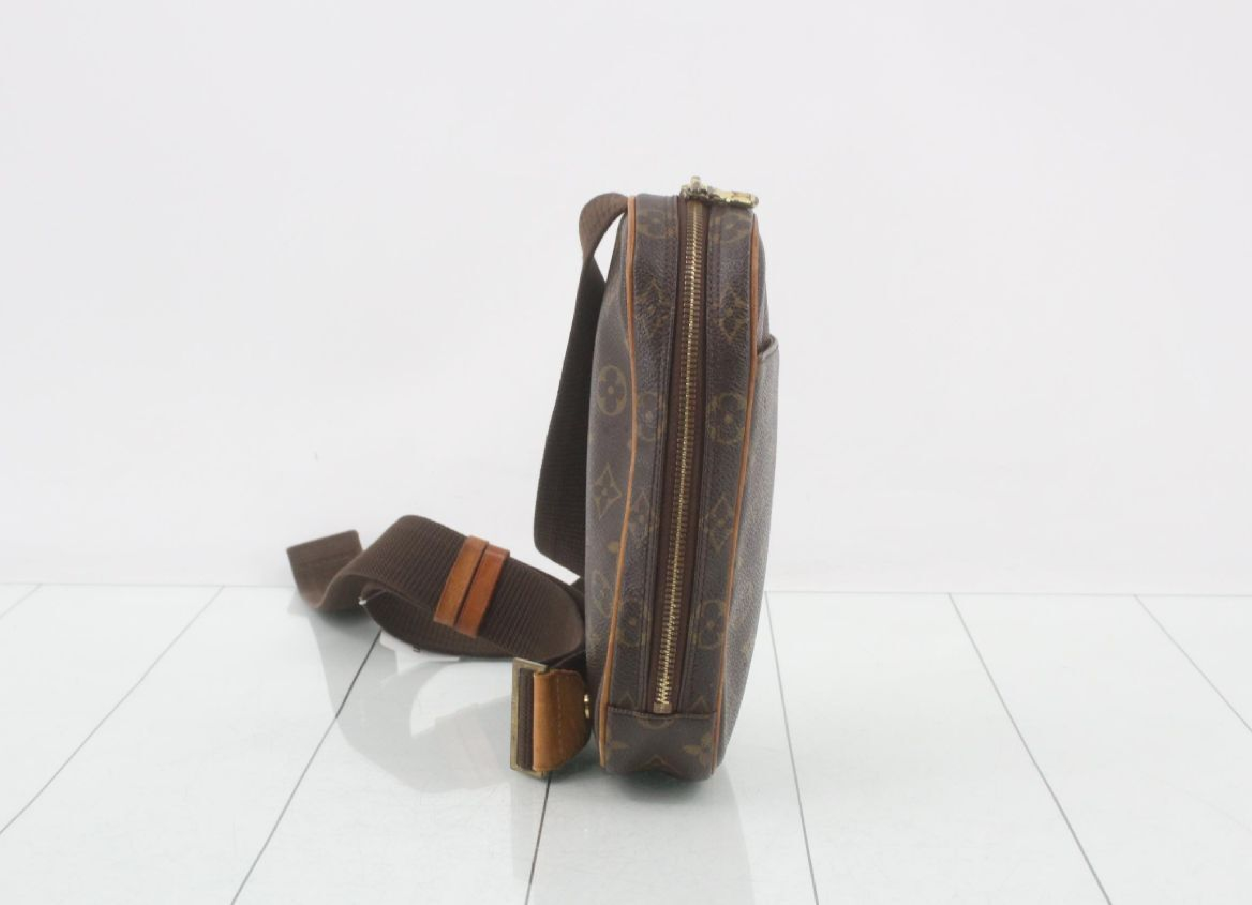 Gange Waist Bag — view 4