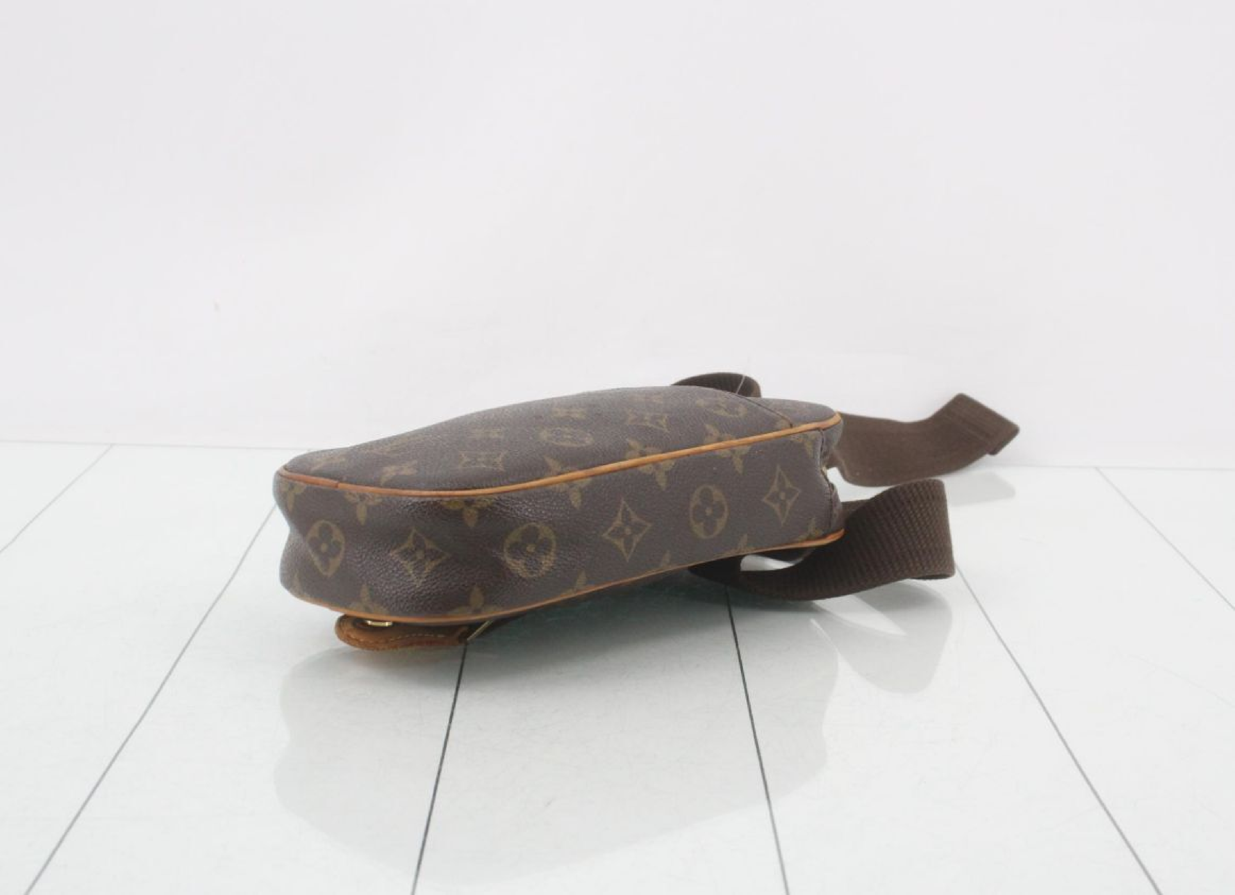 Gange Waist Bag — view 5