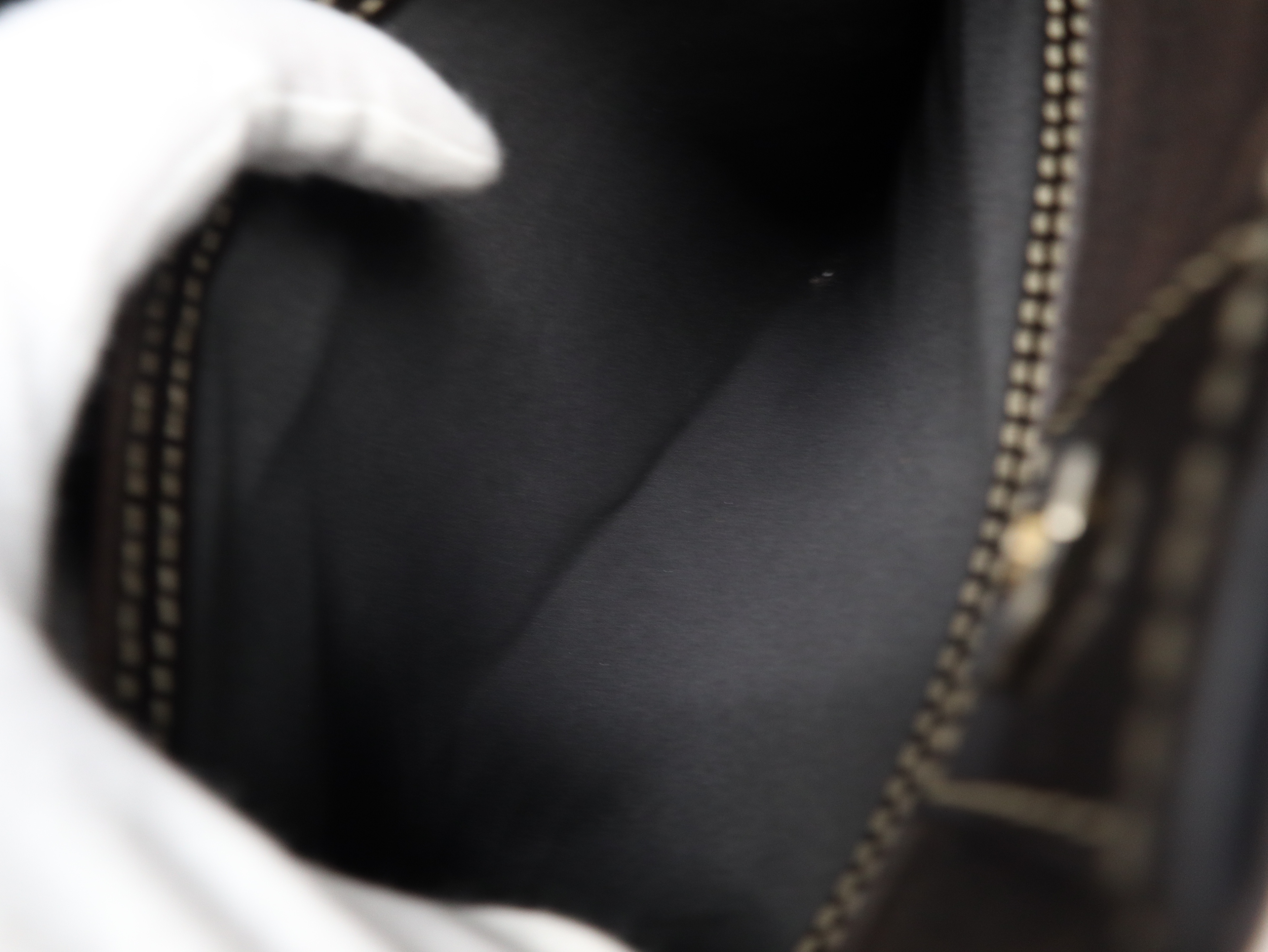 197953 GG Supreme Tote Bag with Dust Bag — view 11