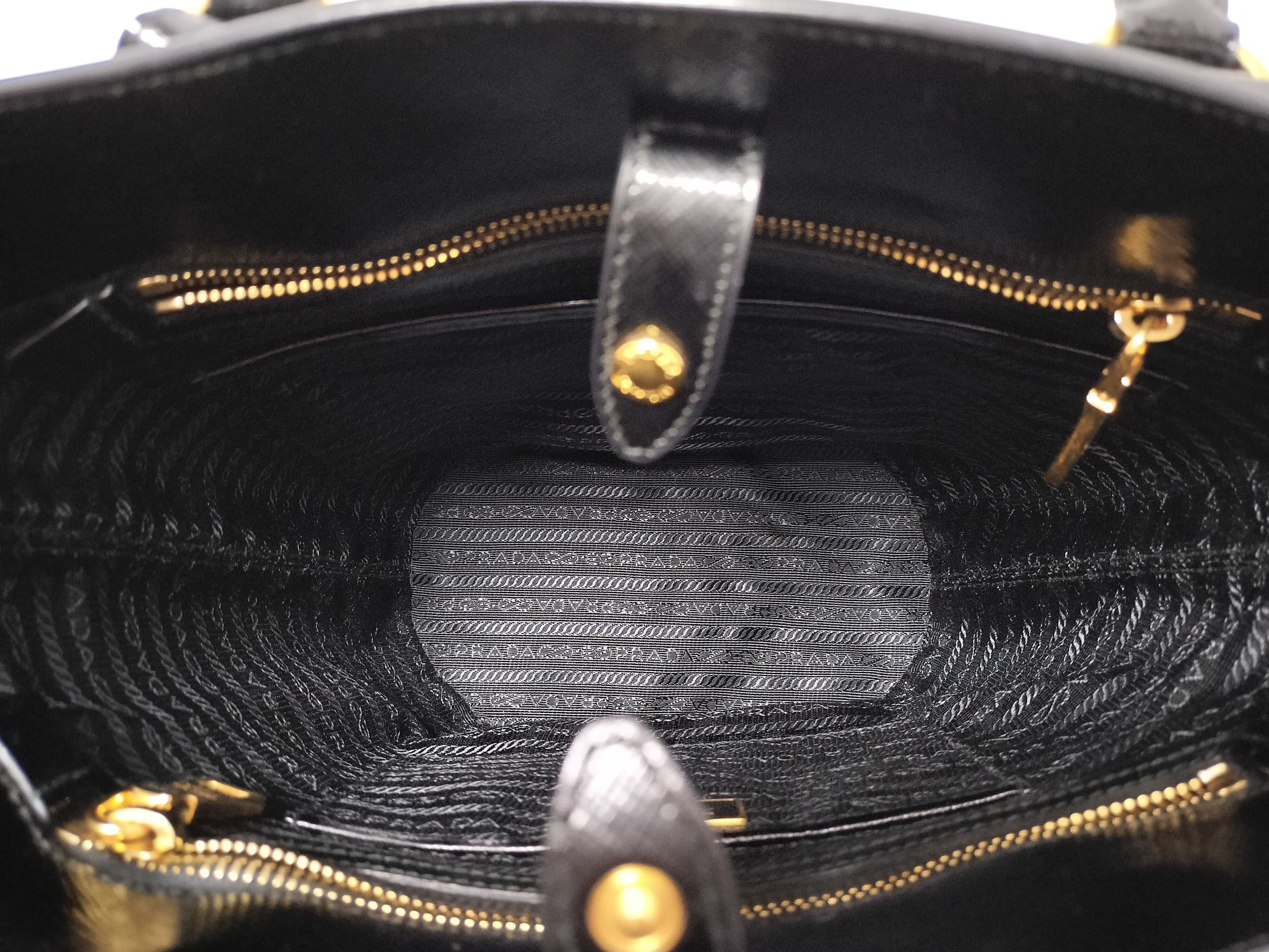 Saffiano 2-Way Handbag/Tote Bag (Black) — view 8