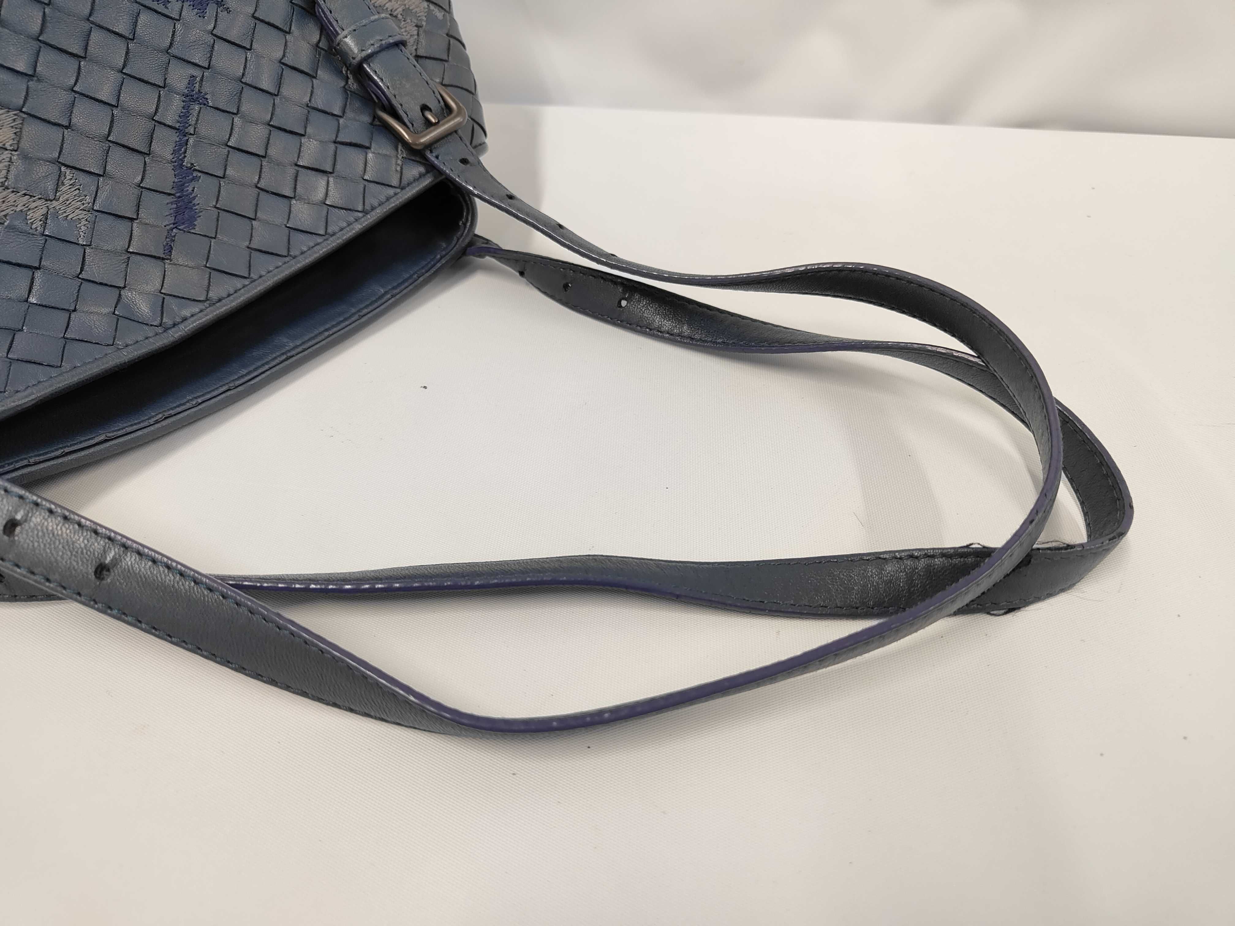 Intrecciato Tote Bag (Navy) — view 5