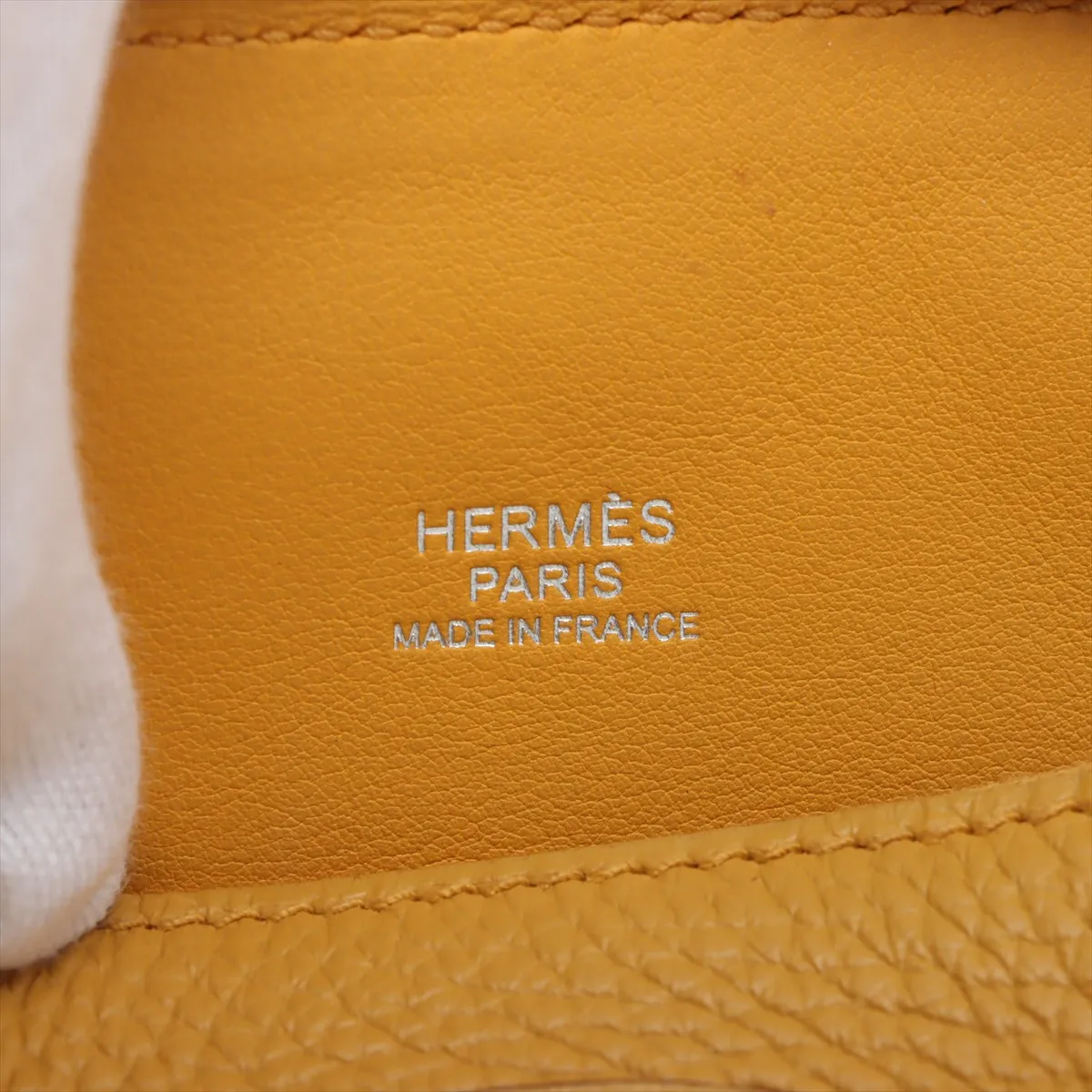 Hermès Bolide 31, Taurillon Clemence leather, Jaune Ambre, silver hardware, C: 2018 — view 10