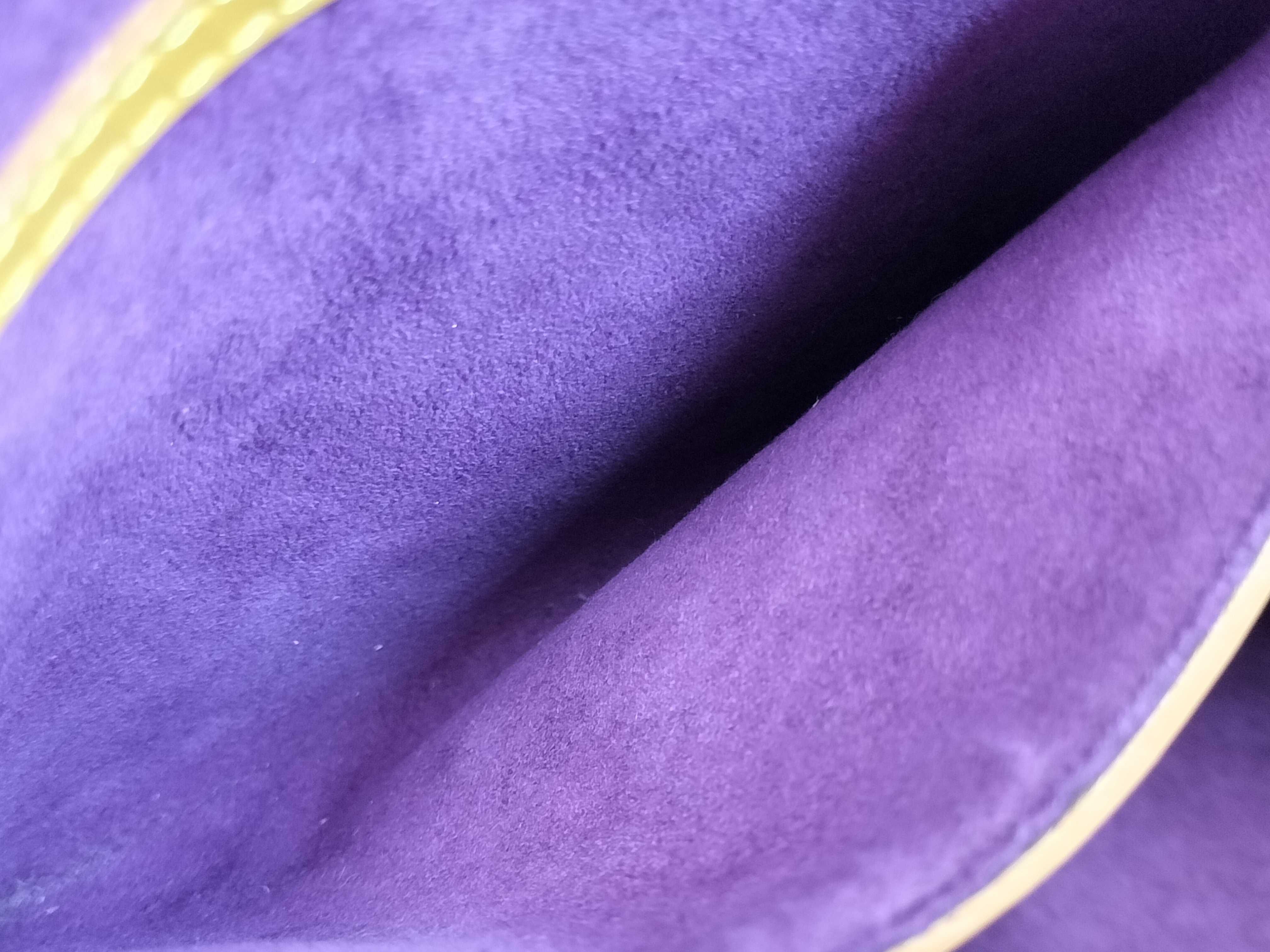 Epi Alma MM Handbag — view 11