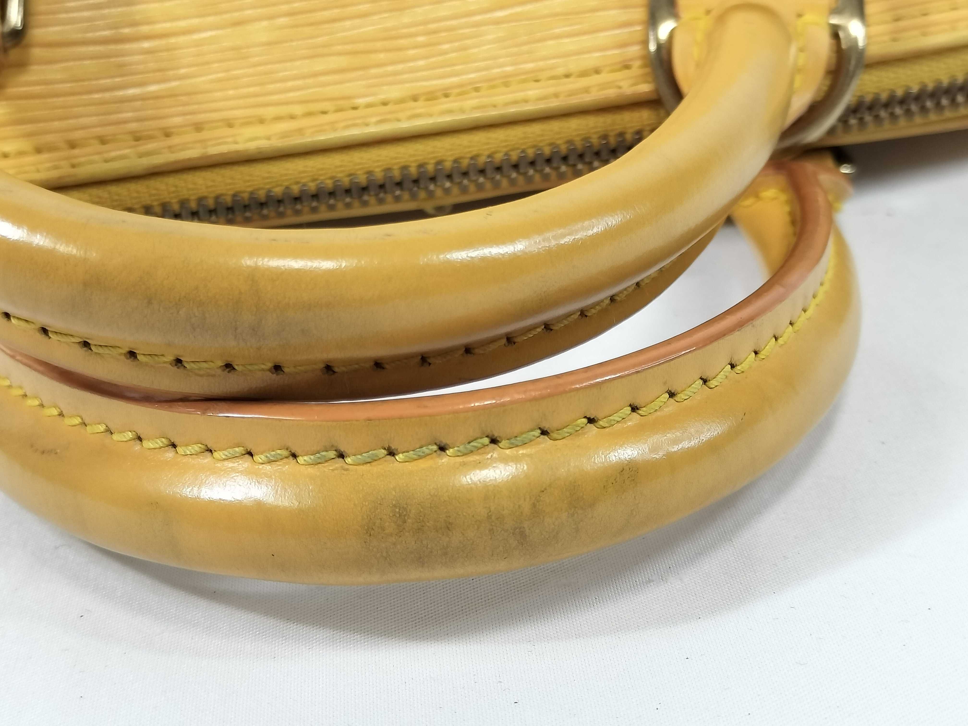 Epi Alma MM Handbag — view 4