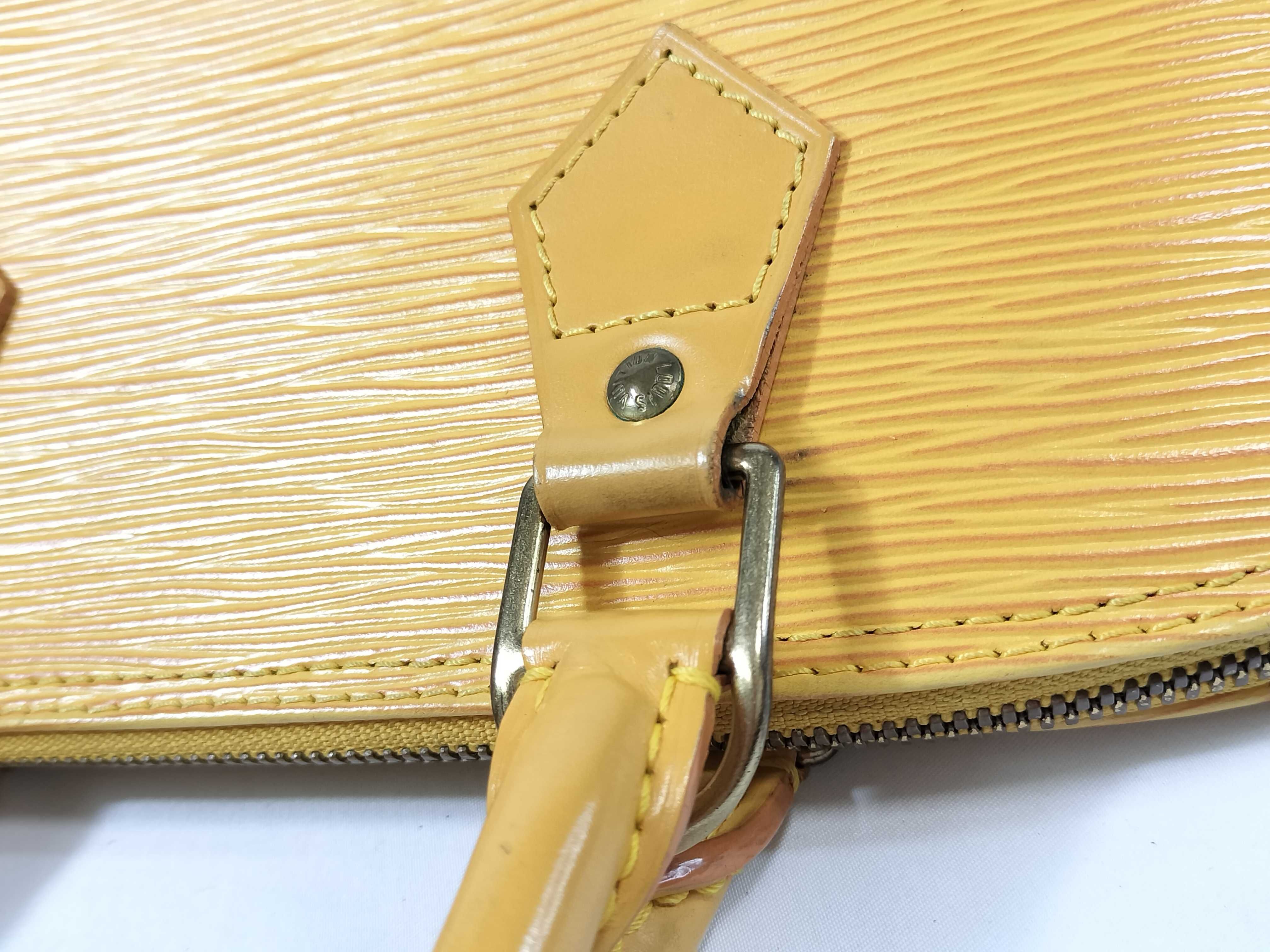 Epi Alma MM Handbag — view 5