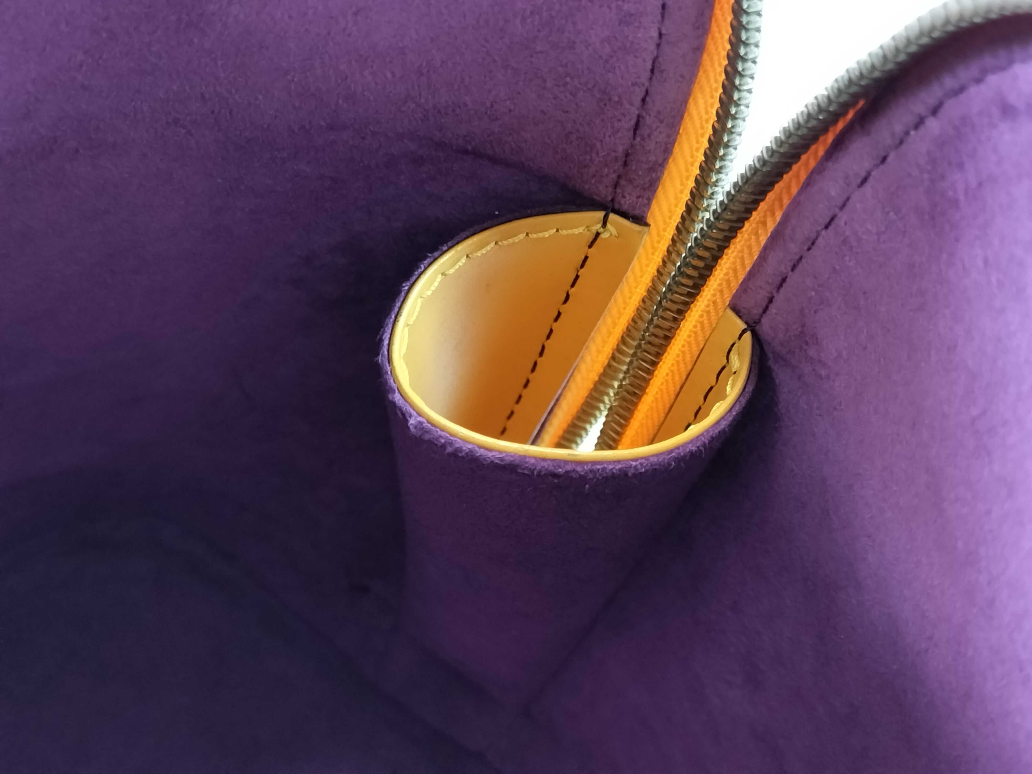 Epi Alma MM Handbag — view 9