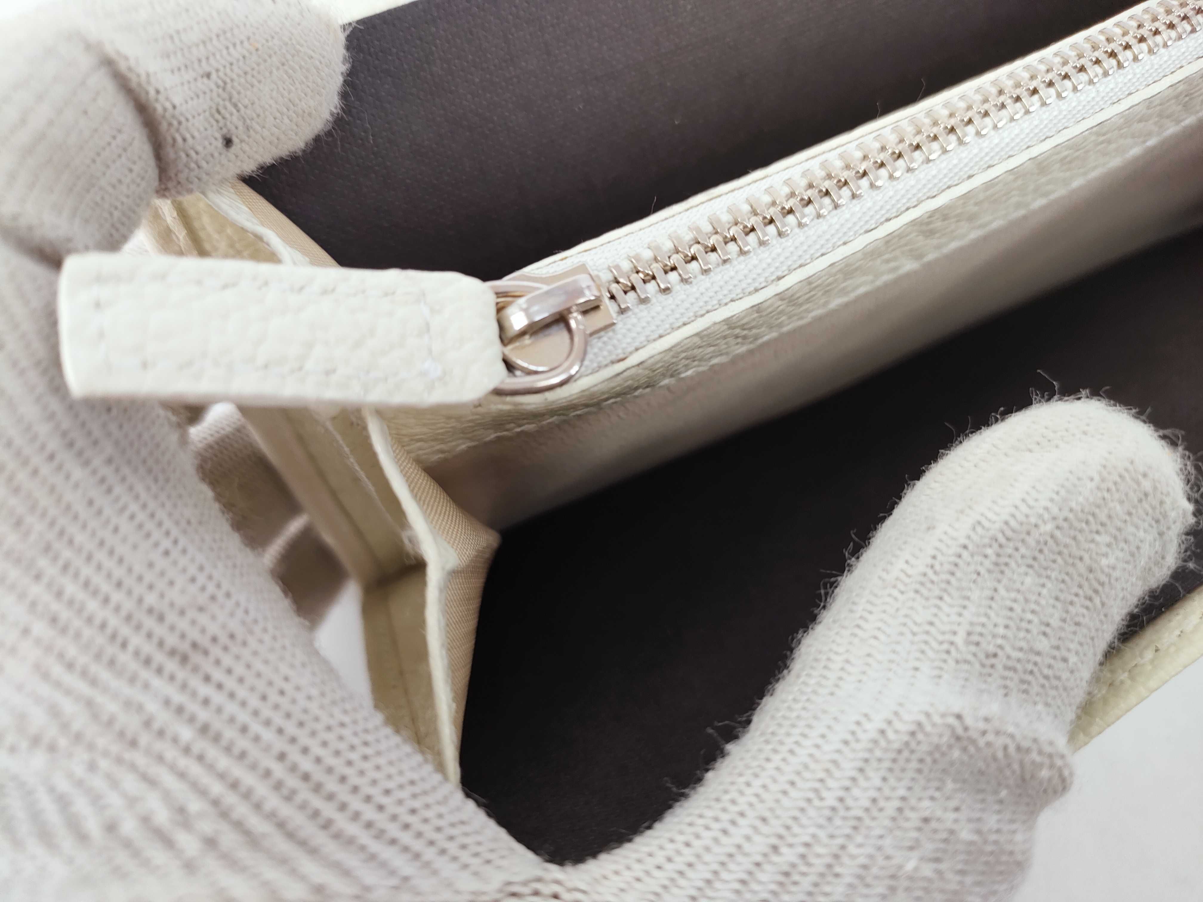 Bulgari long wallet, white wallet — view 11