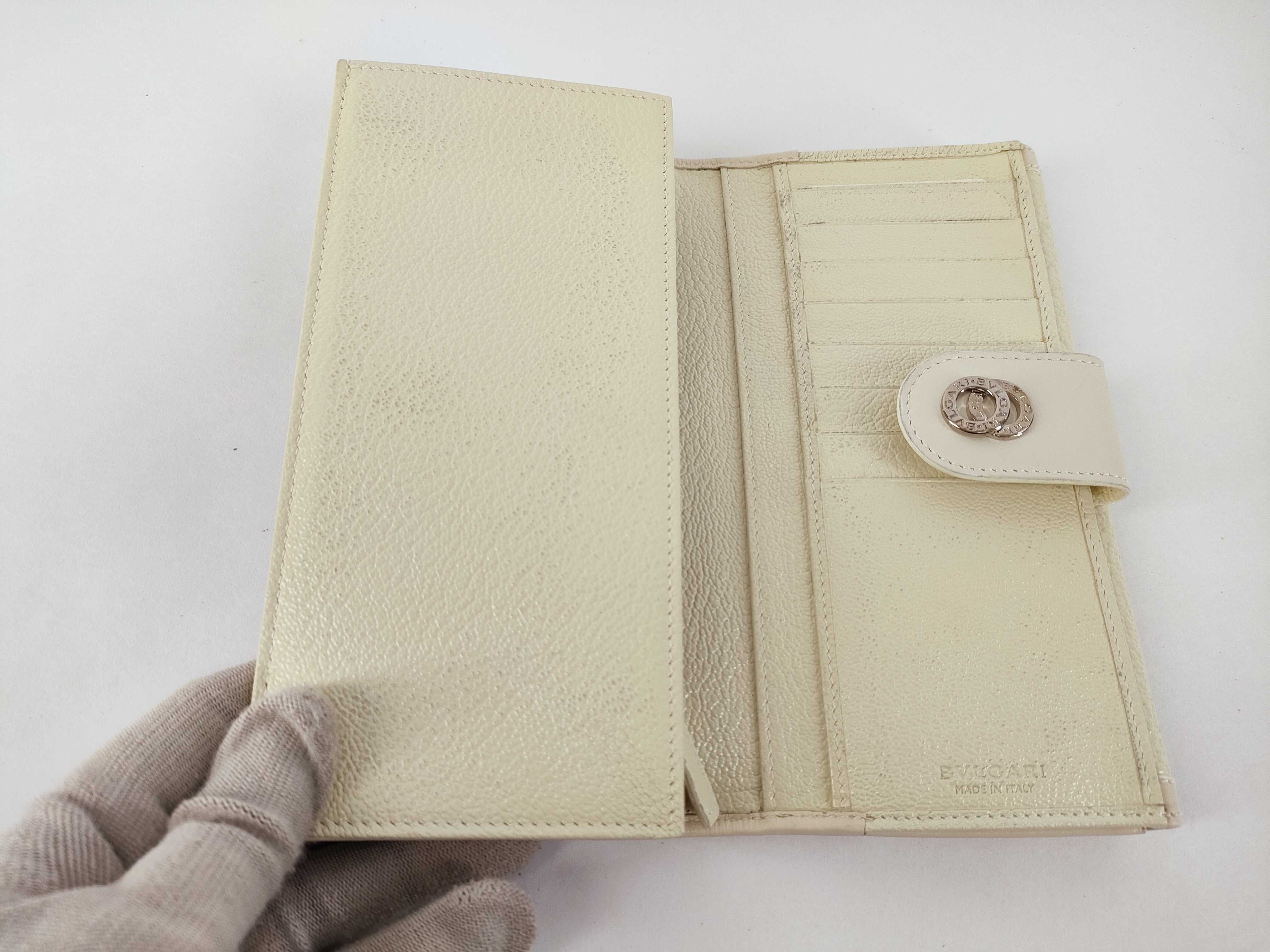 Bulgari long wallet, white wallet — view 9