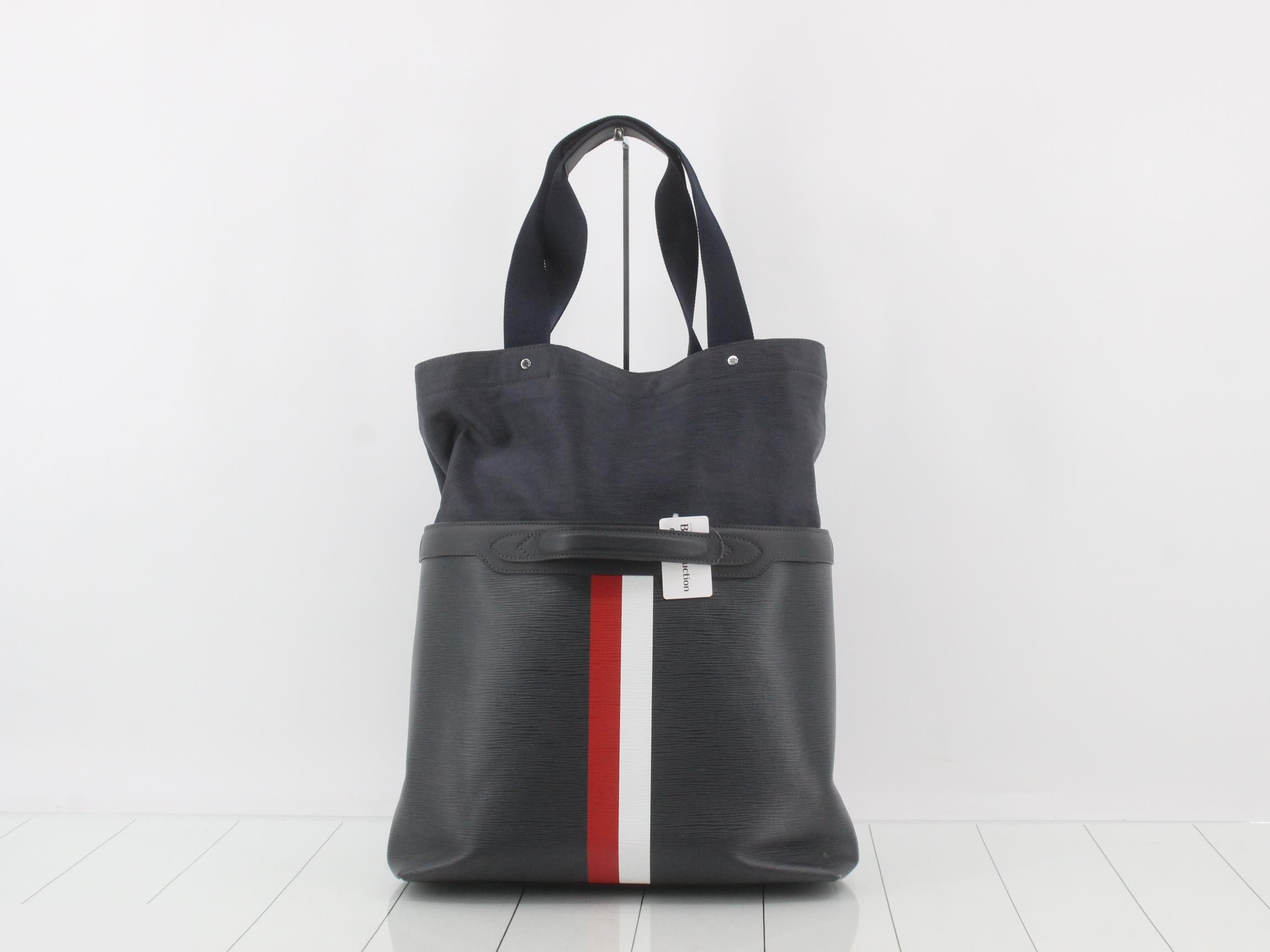 Ultralight Line Tote 2-Way Bag — view 2
