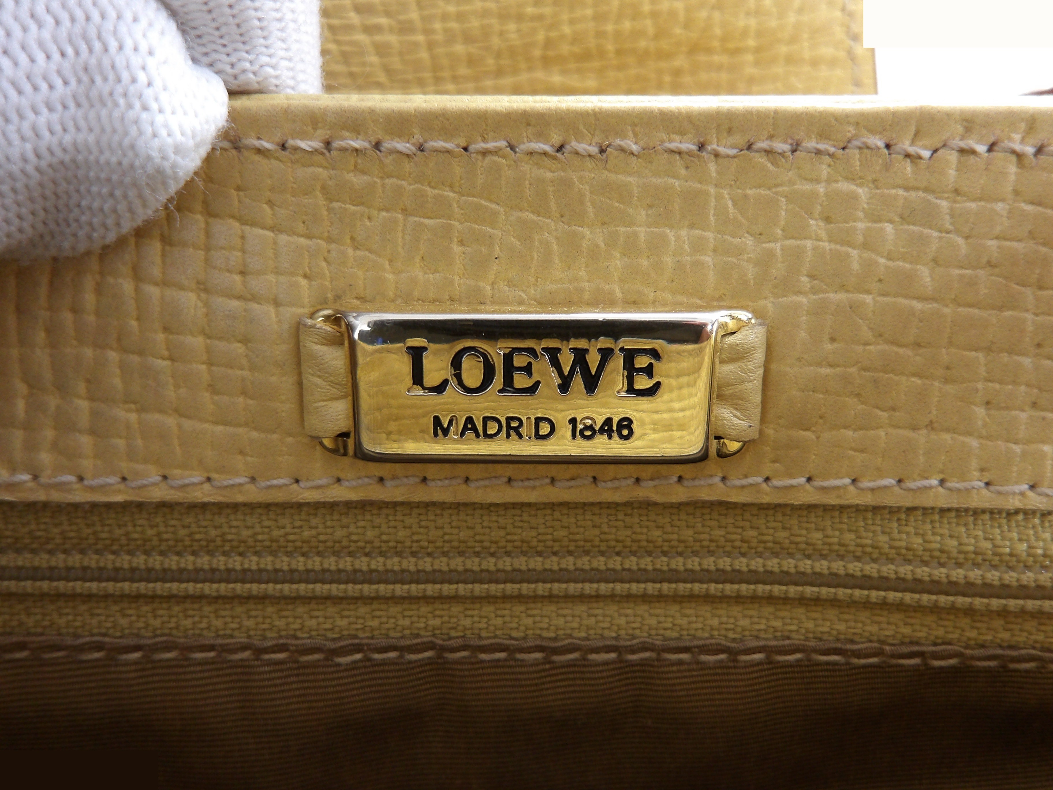 Vintage Shoulder Bag — view 4