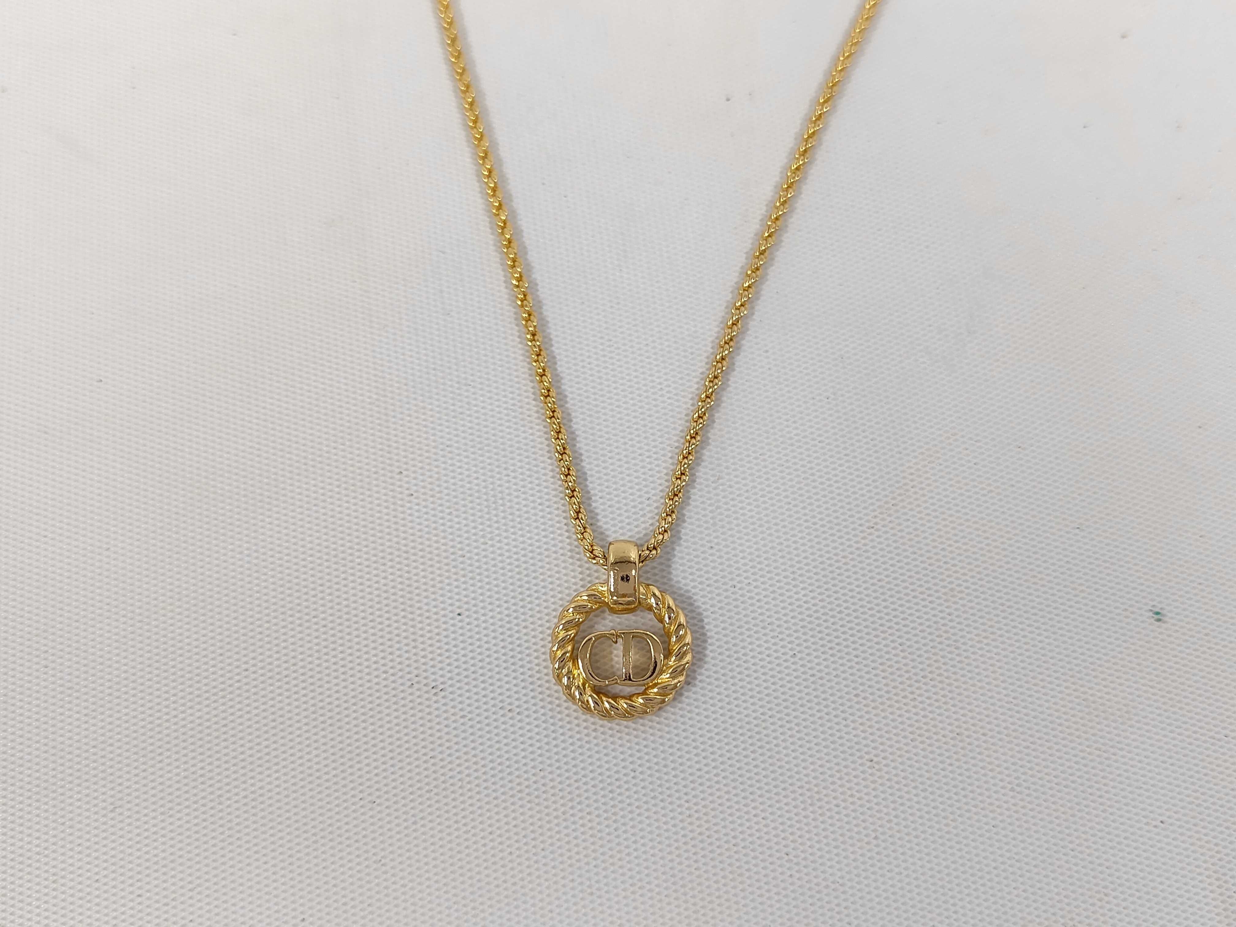 CD Twist Circle Gold Necklace